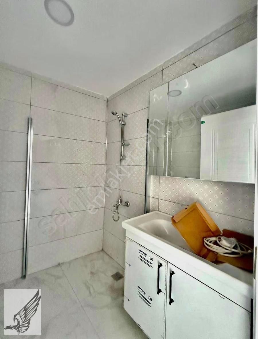 Hıdırlık Mahallesinde 2 Katlı Şirin Binada Bahçe Kullanımlı 1+1 - Görsel 20