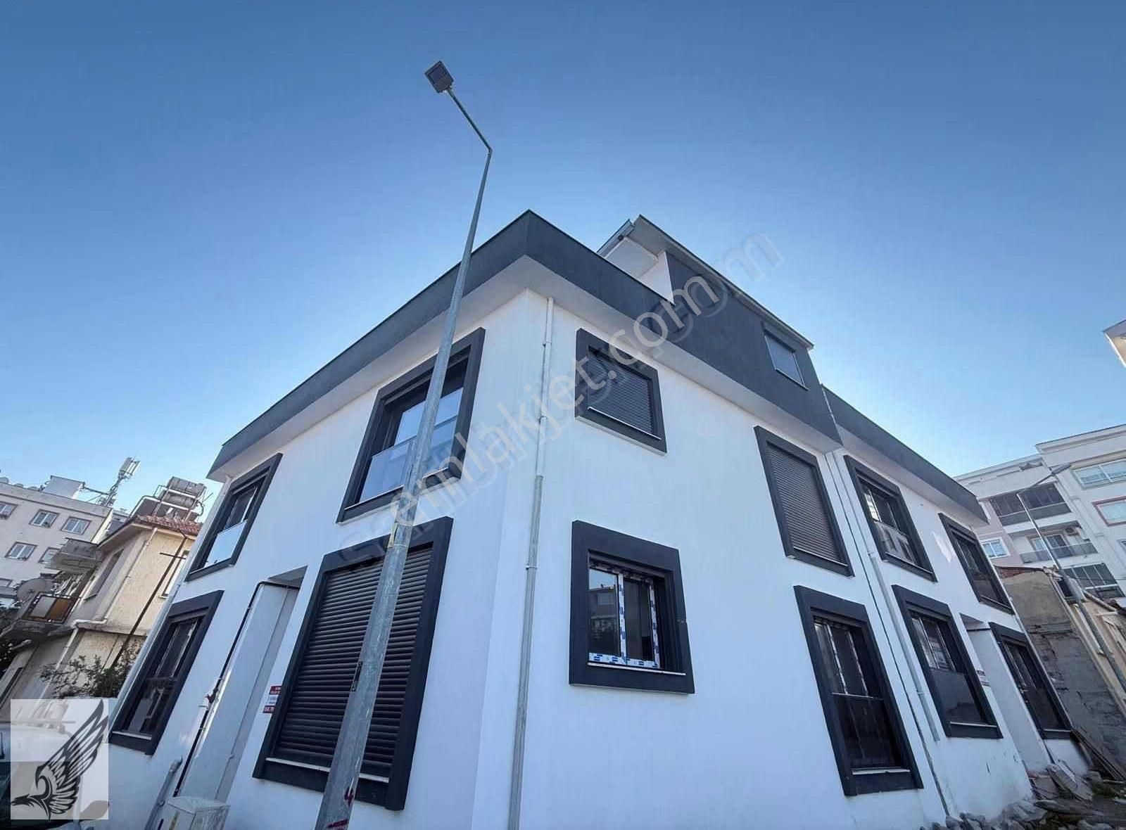 Hıdırlık Mahallesinde 2 Katlı Şirin Binada Bahçe Kullanımlı 1+1