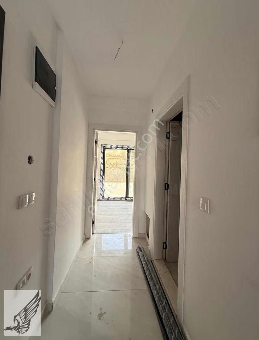 Hıdırlık Mahallesinde 2 Katlı Şirin Binada Bahçe Kullanımlı 1+1 - Görsel 9