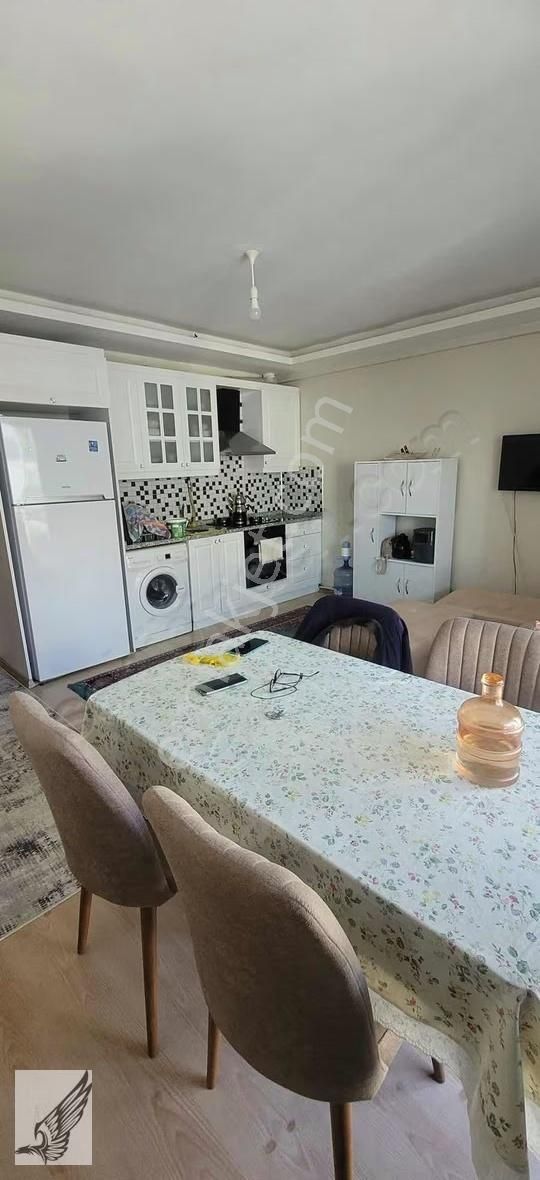 Hıdırlık Mahallesinde Köşe 1+1 Daire