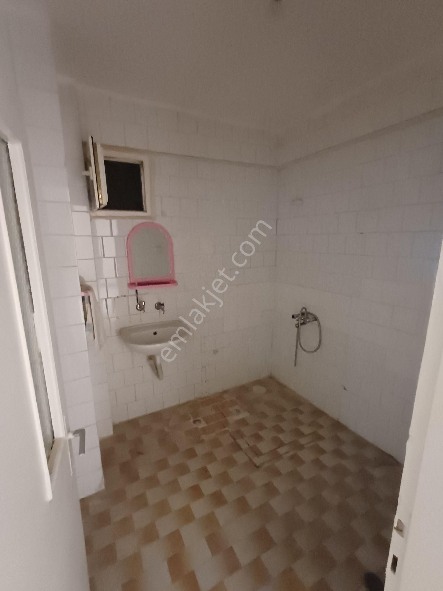 Sincan Tandoğan Mahallesinde Salon Bağımsız Satılık 3+1 Daire - Görsel 18
