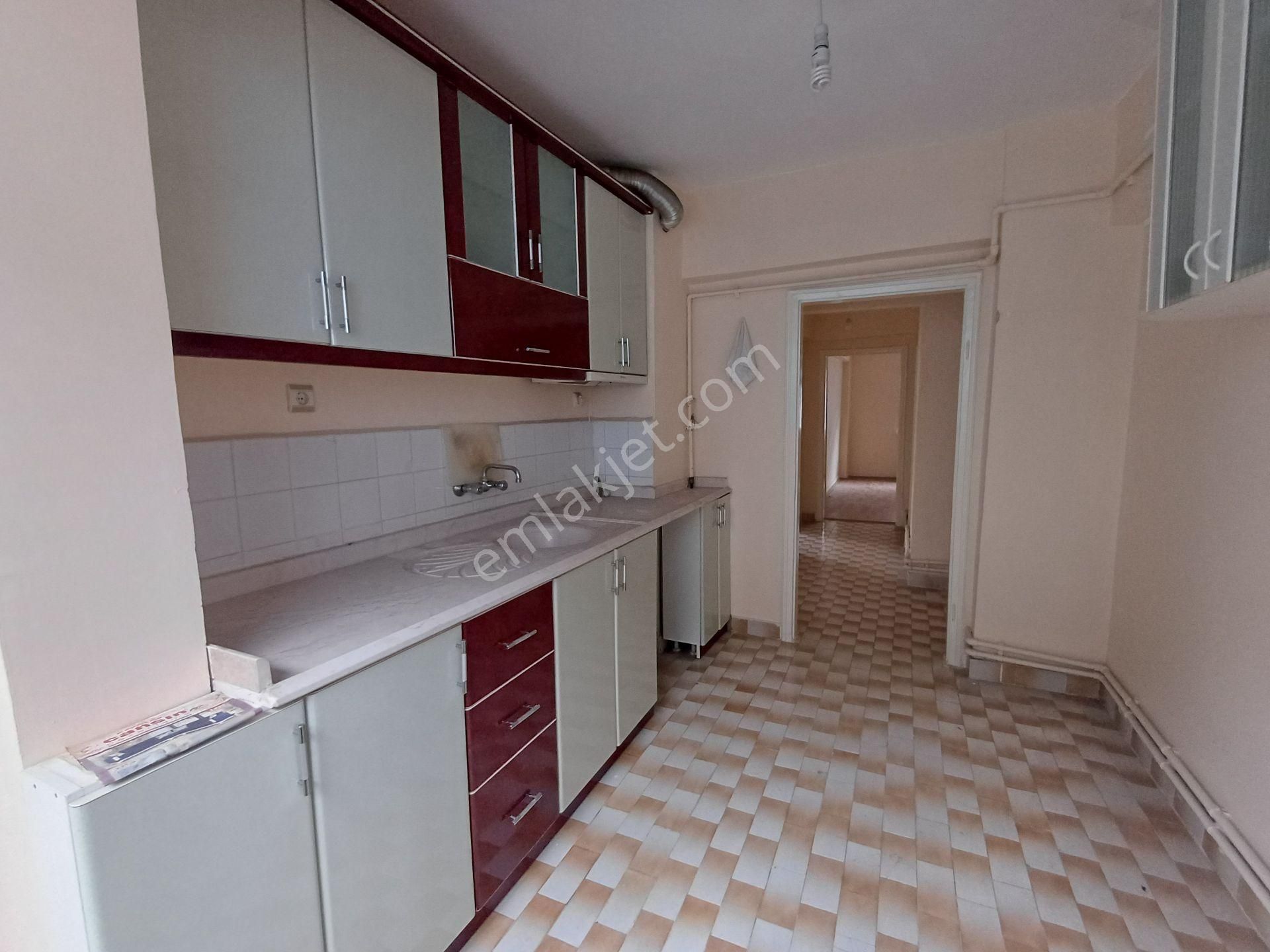 Sincan Tandoğan Mahallesinde Salon Bağımsız Satılık 3+1 Daire - Görsel 11
