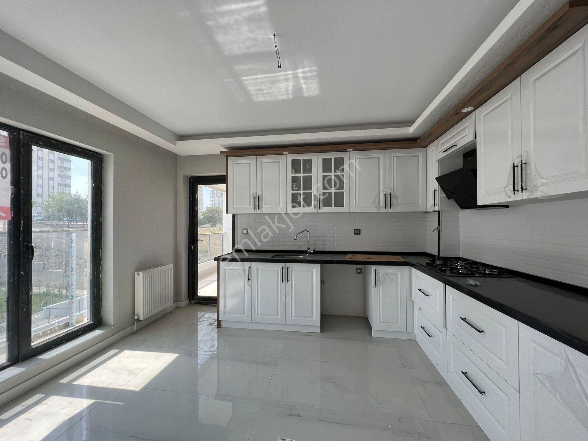 Kalecik Emlak'tan Hastane Yakını Full Donanımlı Lüx Sitede G.odalı 4+1 - Görsel 2