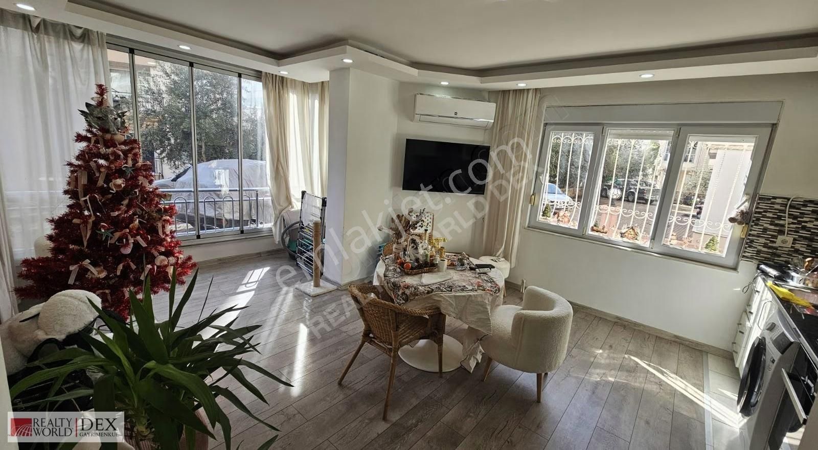 Kızıltoprakta Giriş Kat 2+1 Satılık Daire