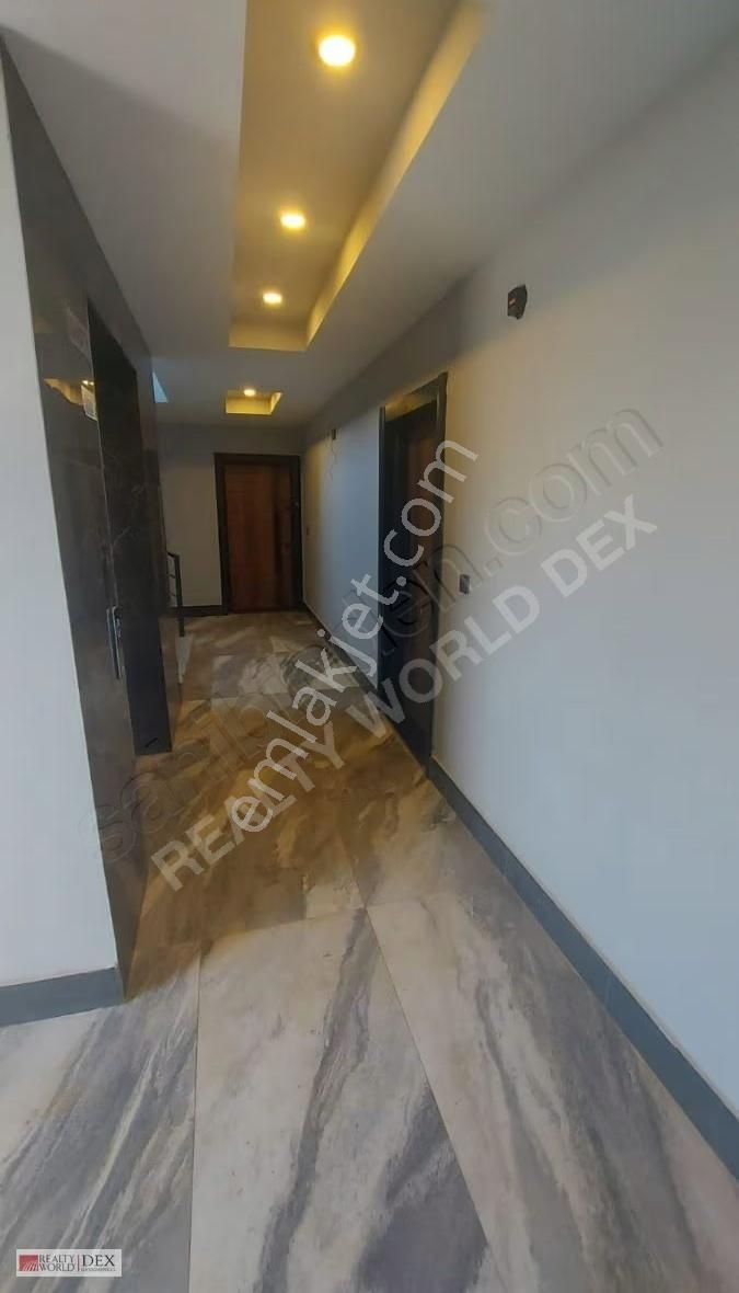 Altıntaşta Sıfır Satılık 1+1 Havuzlu Site,güvenlik,spor Salon - Görsel 3