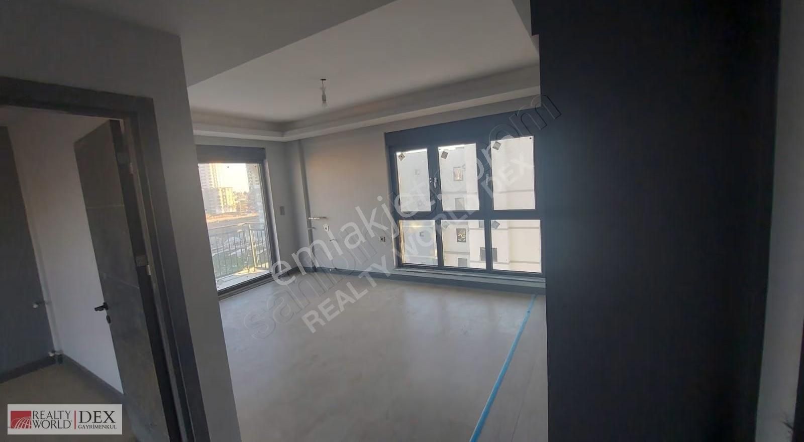 Altıntaşta Sıfır Satılık 1+1 Havuzlu Site,güvenlik,spor Salon - Görsel 8
