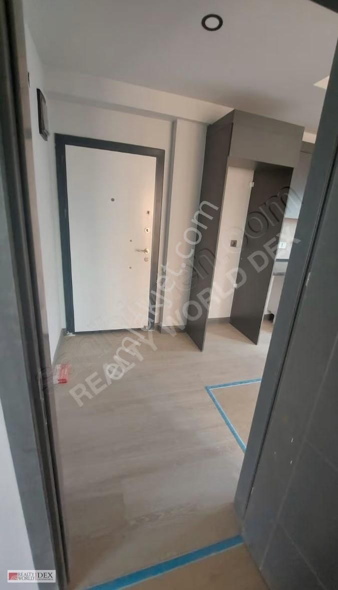 Altıntaşta Sıfır Satılık 1+1 Havuzlu Site,güvenlik,spor Salon - Görsel 14