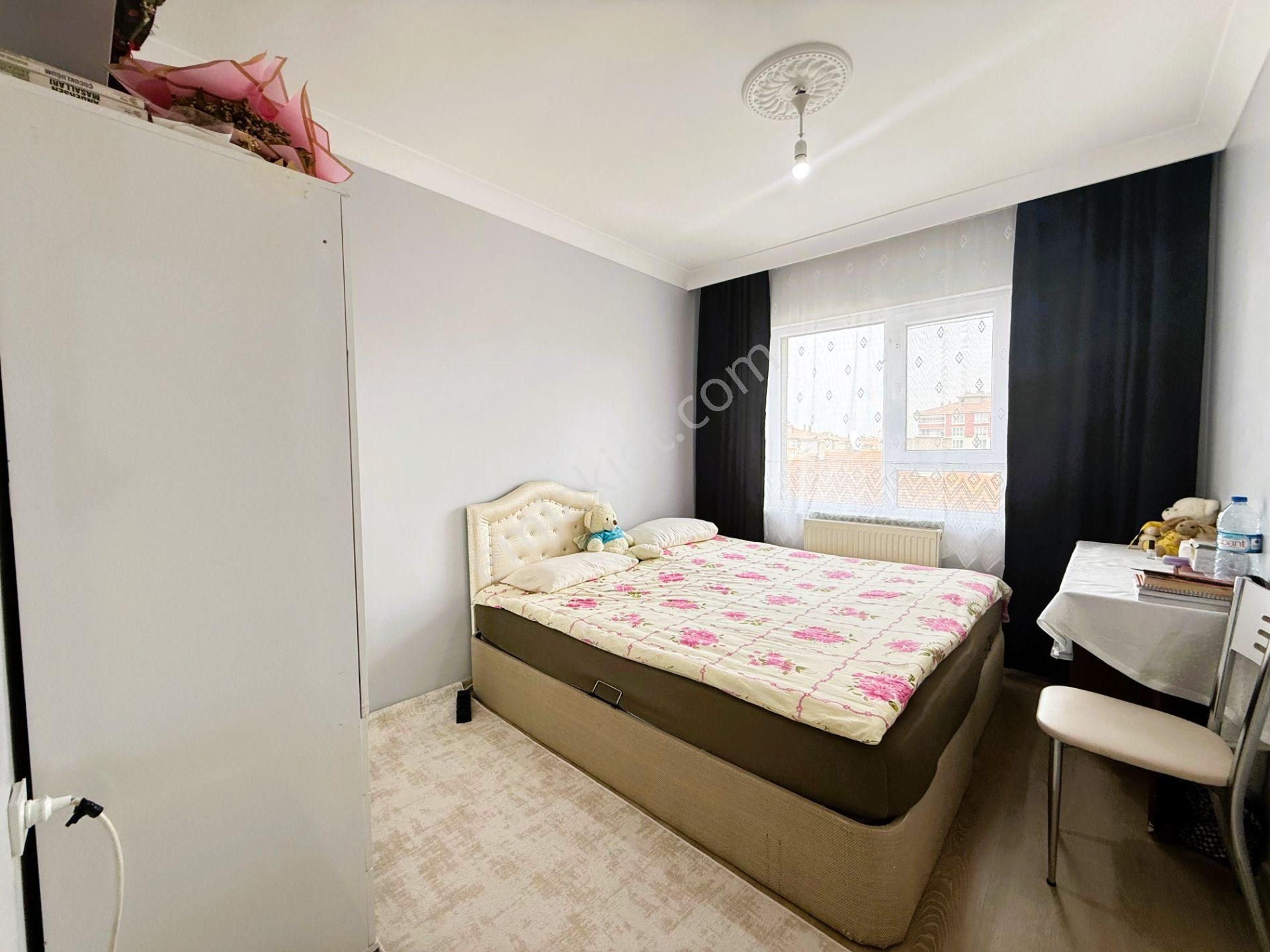 Gökçe Emlak'tan Haftanın Fırsatı Ara Kat Güney Cephe 3+1 Daire - Görsel 13