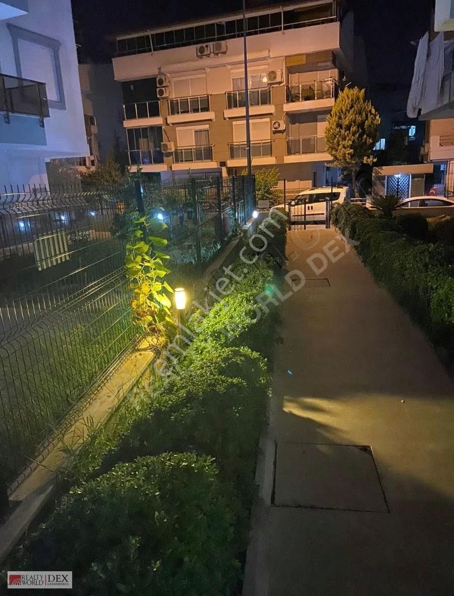 Lara Guzeloba'da 3+1 Esyalı Satılık Dubleks Daıre