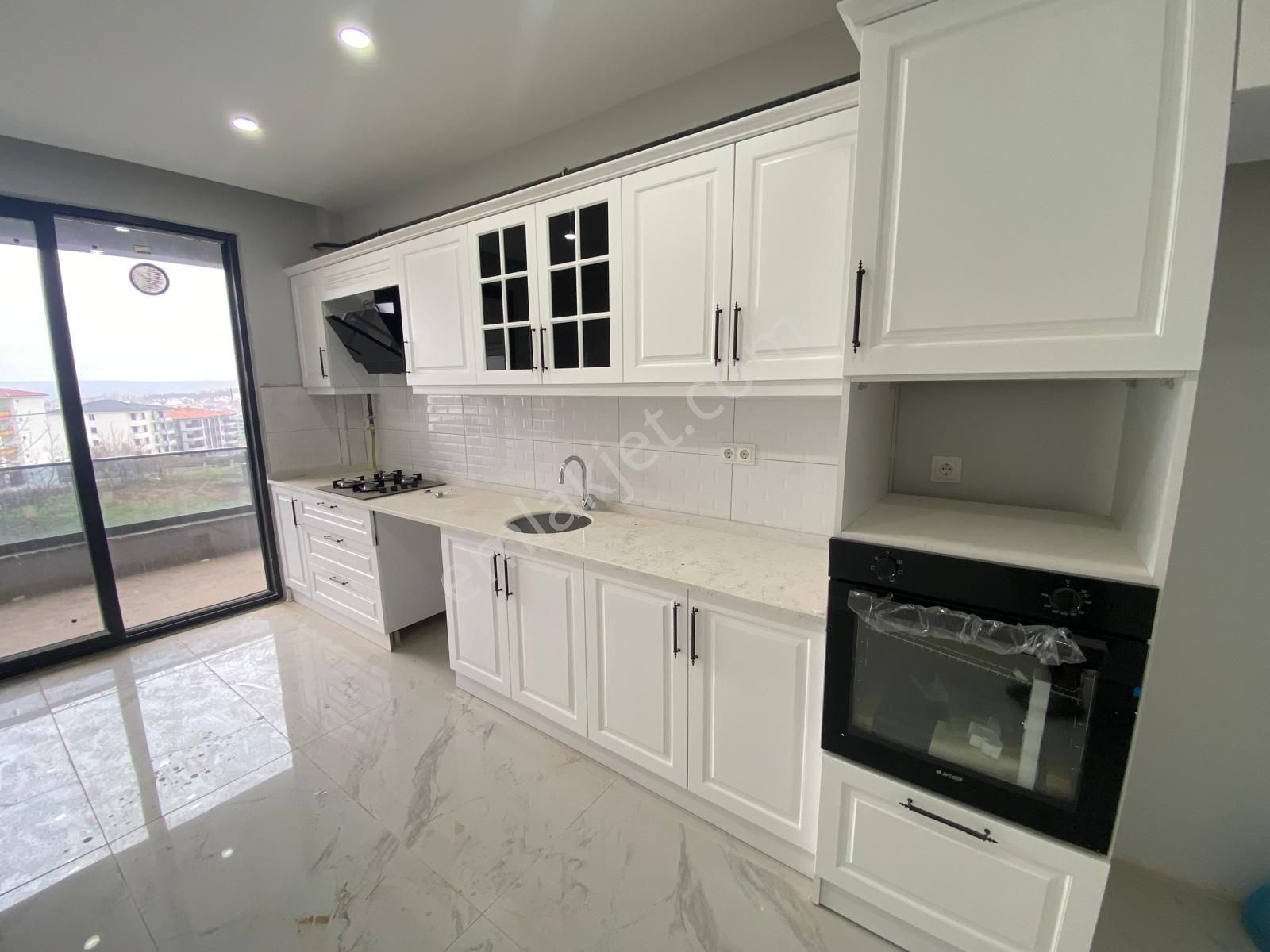 Ak Auto Gayrimenkul'den Atatürk Mah Merkezi Konumda Satılık 3+1 Daire - Görsel 3