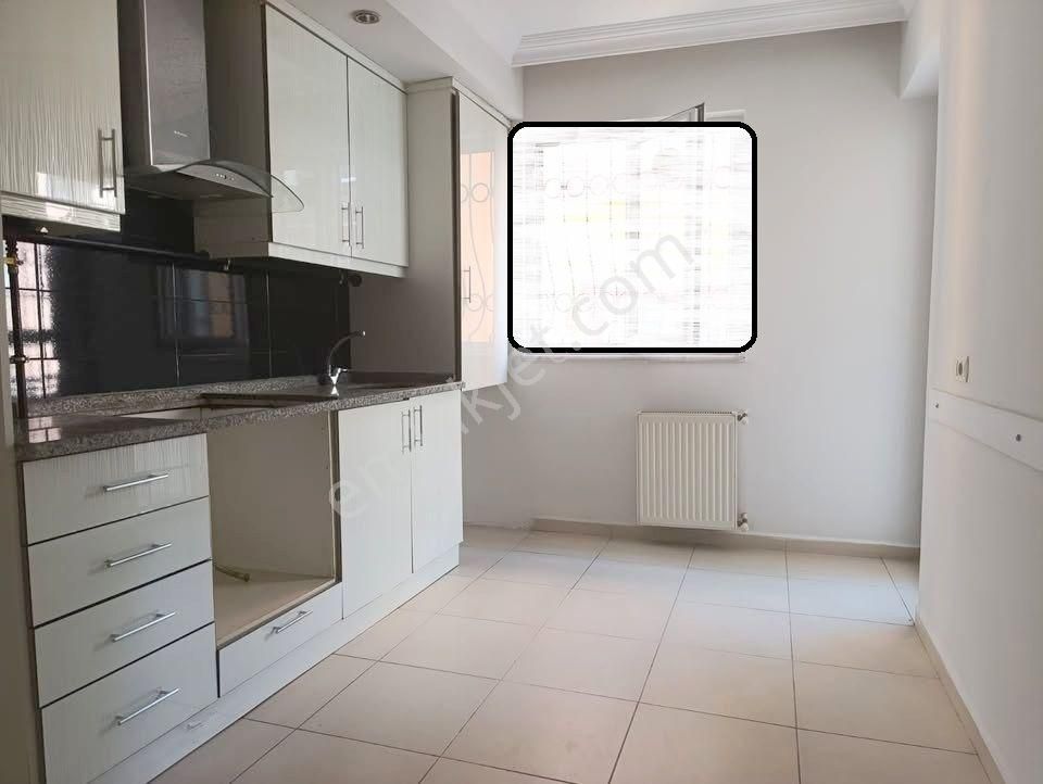 Ender Uysal Gayrimenkulden Değirmenönü Mahallesin De Satılık Arakat Balkonlu Daire....