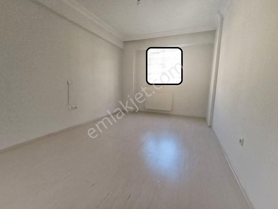 Ender Uysal Gayrimenkulden Değirmenönü Mahallesin De Satılık Arakat Balkonlu Daire.... - Görsel 6