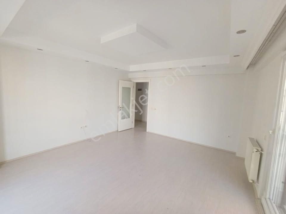 Ender Uysal Gayrimenkulden Değirmenönü Mahallesin De Satılık Arakat Balkonlu Daire.... - Görsel 5