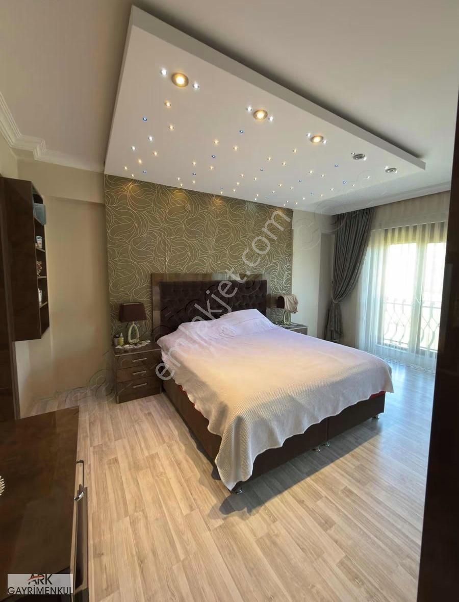 Lüks Sitede Havuzlu Lüks Eşyalı 1.000m2 Arsa'da Satılık Villa ! - Görsel 20
