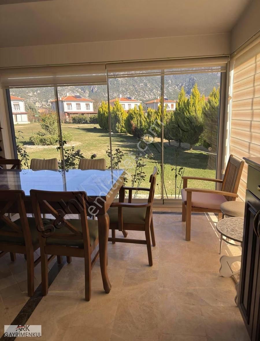 Lüks Sitede Havuzlu Lüks Eşyalı 1.000m2 Arsa'da Satılık Villa ! - Görsel 29