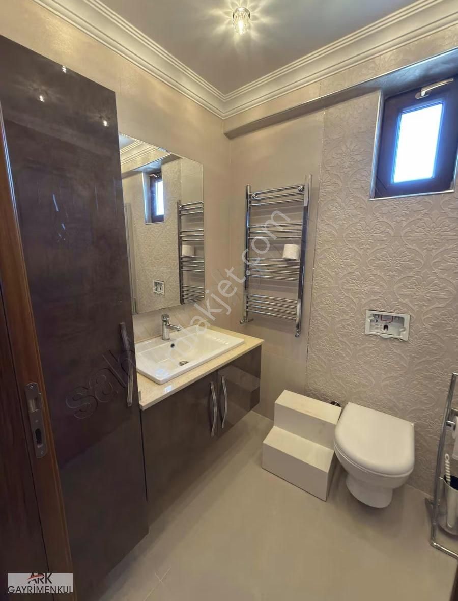 Lüks Sitede Havuzlu Lüks Eşyalı 1.000m2 Arsa'da Satılık Villa ! - Görsel 10