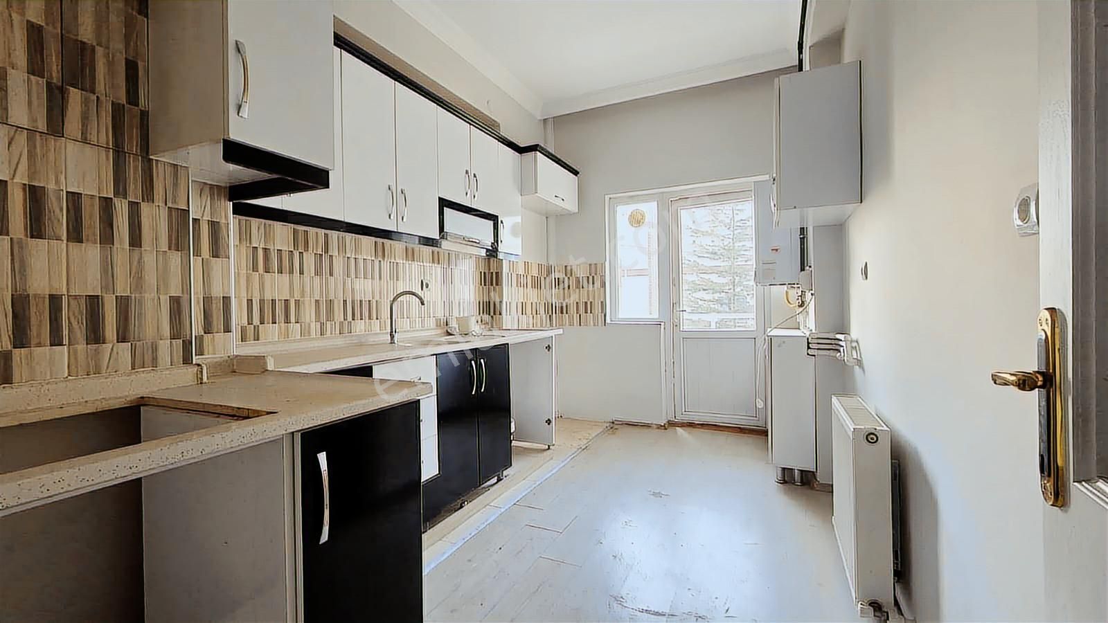 Süvari Mah Satılık 4+1 Kat Konumlu Yüksek Giriş Ön Cephe Daire - Görsel 31