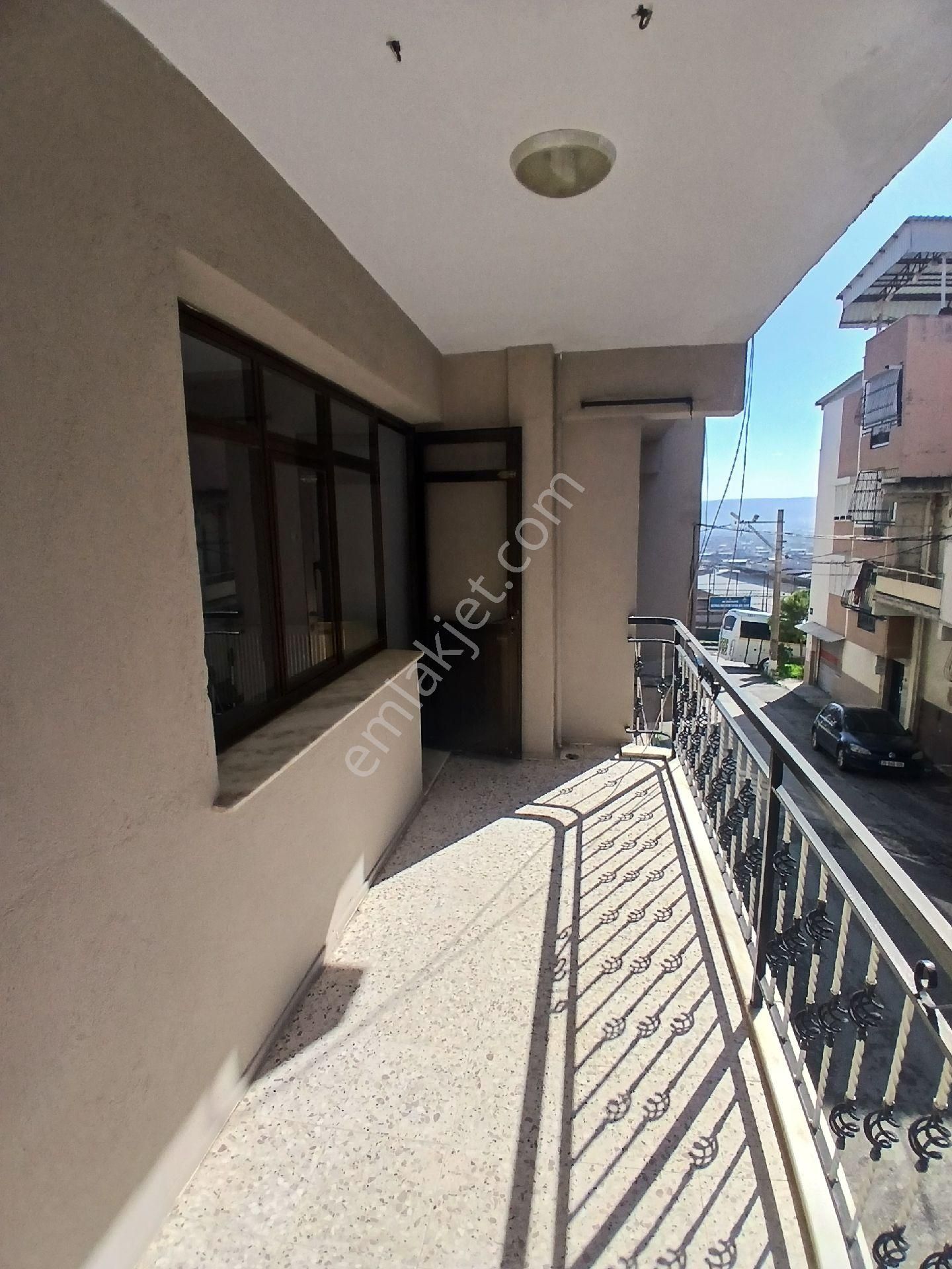 Bozyaka Kapalı Pazar Yakını - Görsel 21