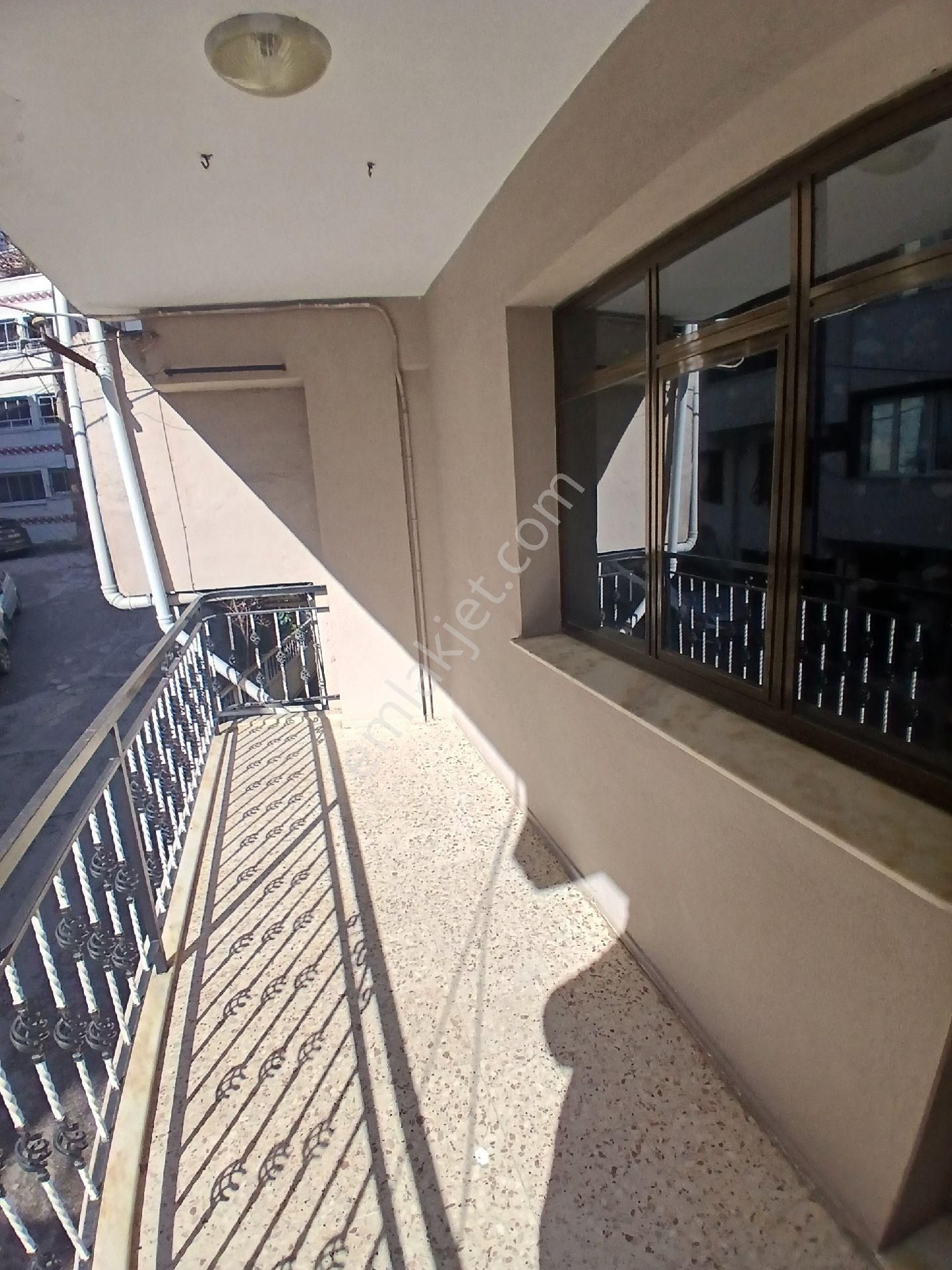 Bozyaka Kapalı Pazar Yakını - Görsel 22