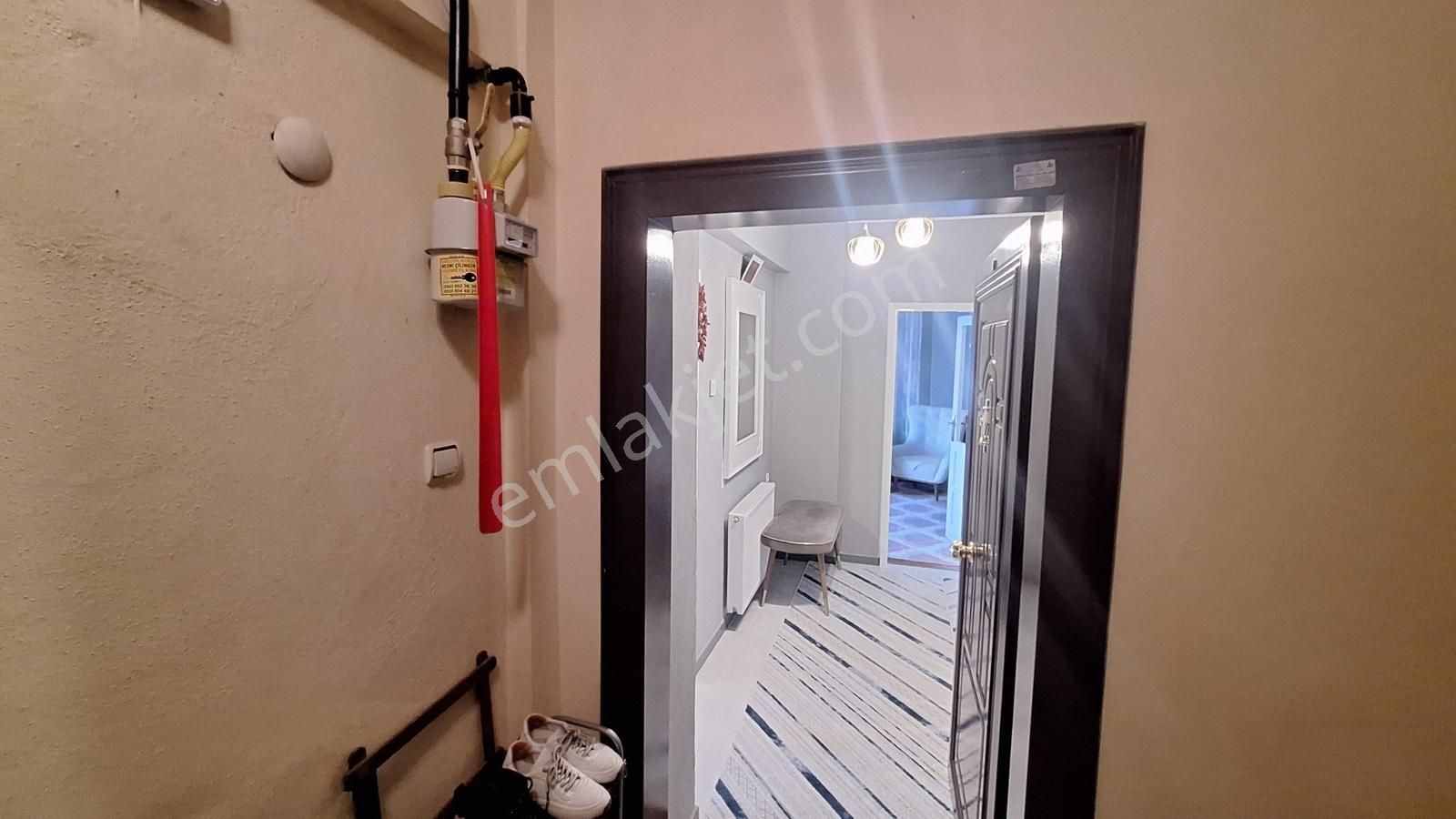 Halıdere De Deniz Manzaralı Asansörlü 2+1 Eşyalı Satılık Daire - Görsel 3