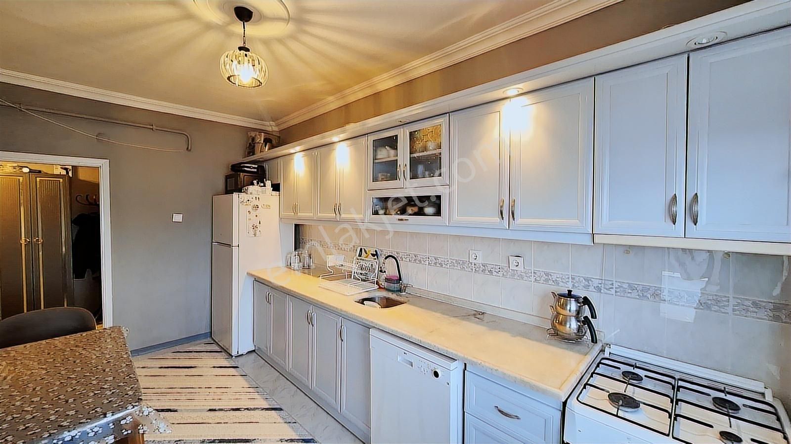 Halıdere De Deniz Manzaralı Asansörlü 2+1 Eşyalı Satılık Daire - Görsel 15