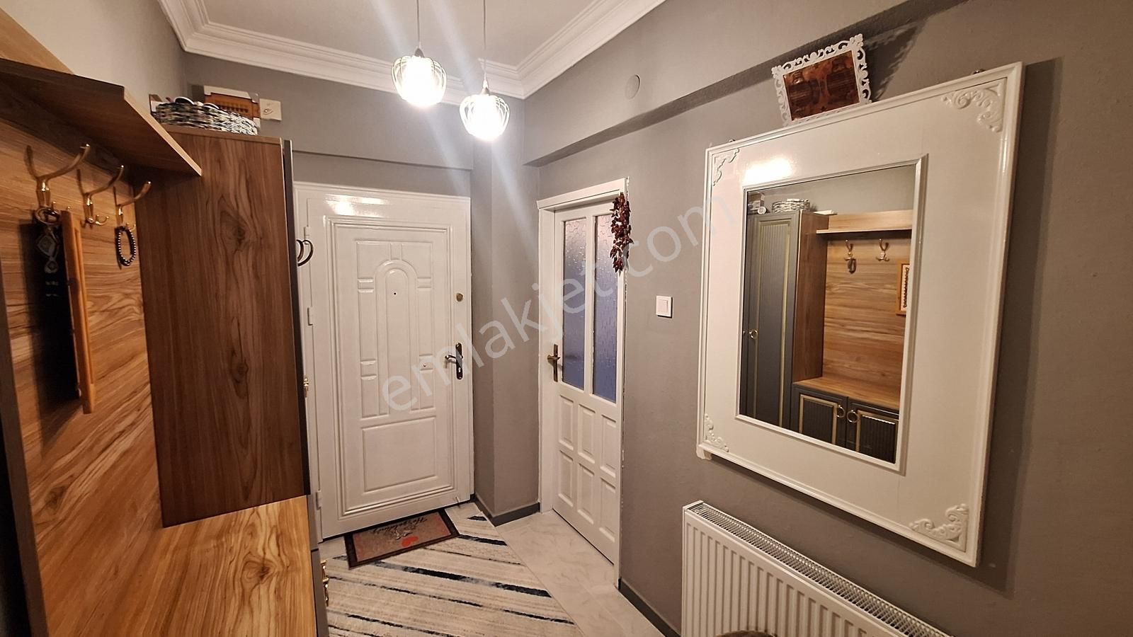 Halıdere De Deniz Manzaralı Asansörlü 2+1 Eşyalı Satılık Daire - Görsel 4