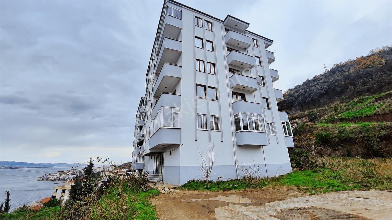 Halıdere De Deniz Manzaralı Asansörlü 2+1 Eşyalı Satılık Daire - Görsel 17