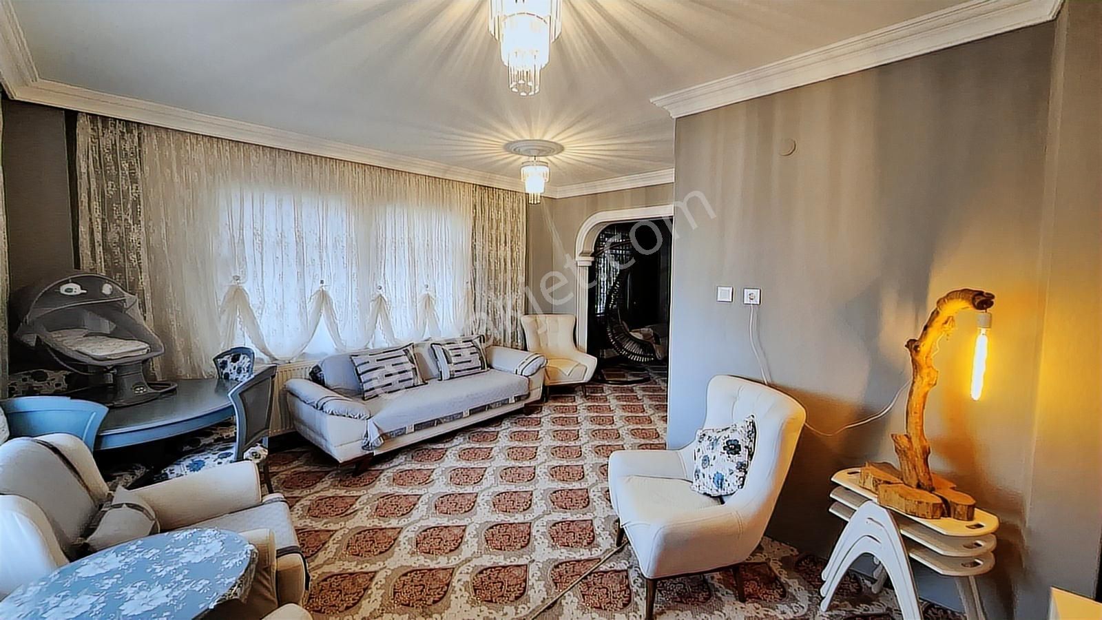 Halıdere De Deniz Manzaralı Asansörlü 2+1 Eşyalı Satılık Daire - Görsel 21