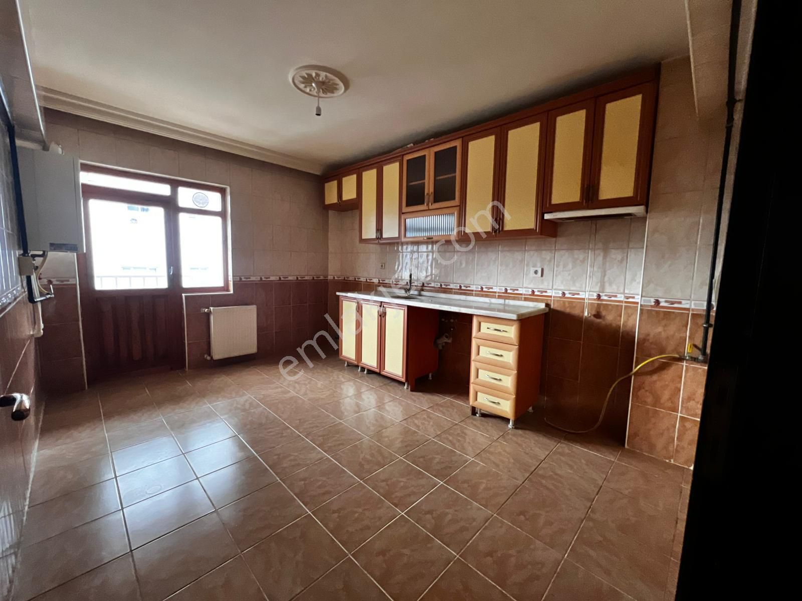 Hayal^den Andiçen Mh^de Ara Katta Ön Cp. Asansörlü 3+1 Geniş Kupon Daire ! - Görsel 2