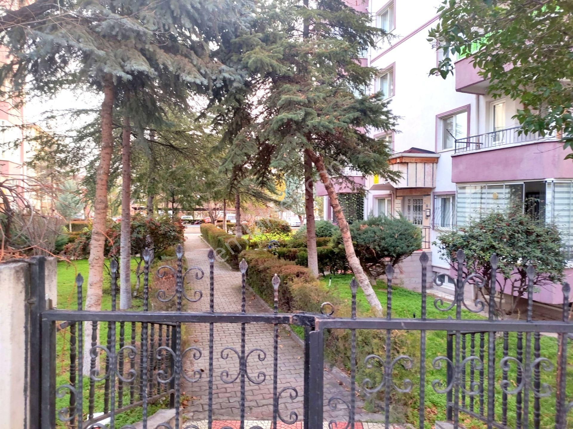 Emre Emlak'tan Oğuzlar Mh'de Site İçi 3+1 Yeşillikler İçinde Pırıl Pırıl Daire - Görsel 24