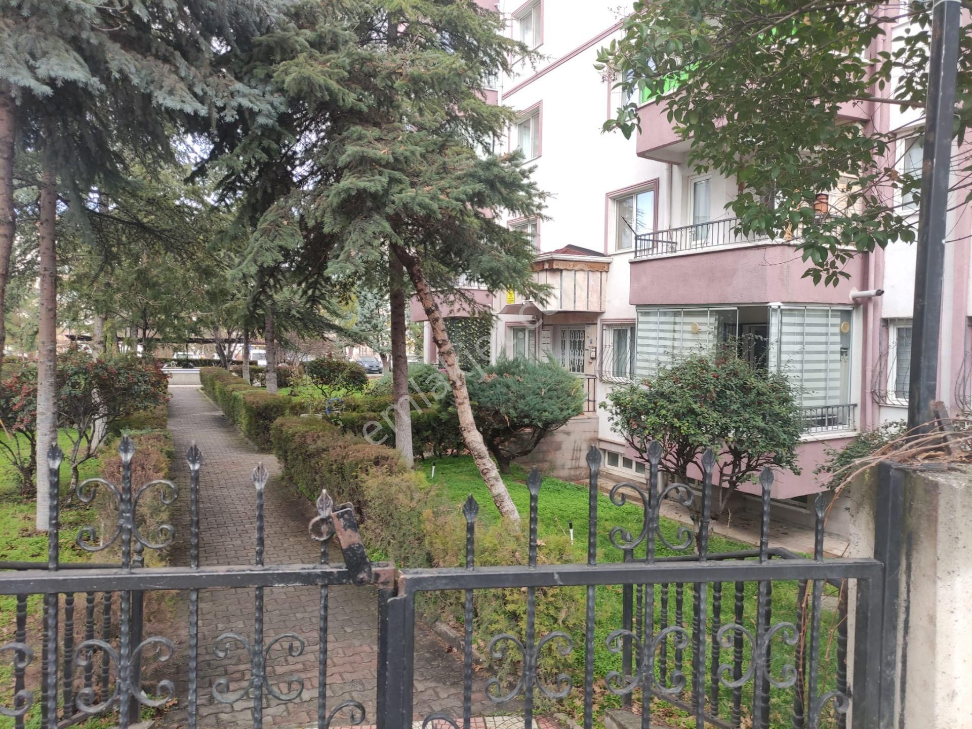 Emre Emlak'tan Oğuzlar Mh'de Site İçi 3+1 Yeşillikler İçinde Pırıl Pırıl Daire - Görsel 18