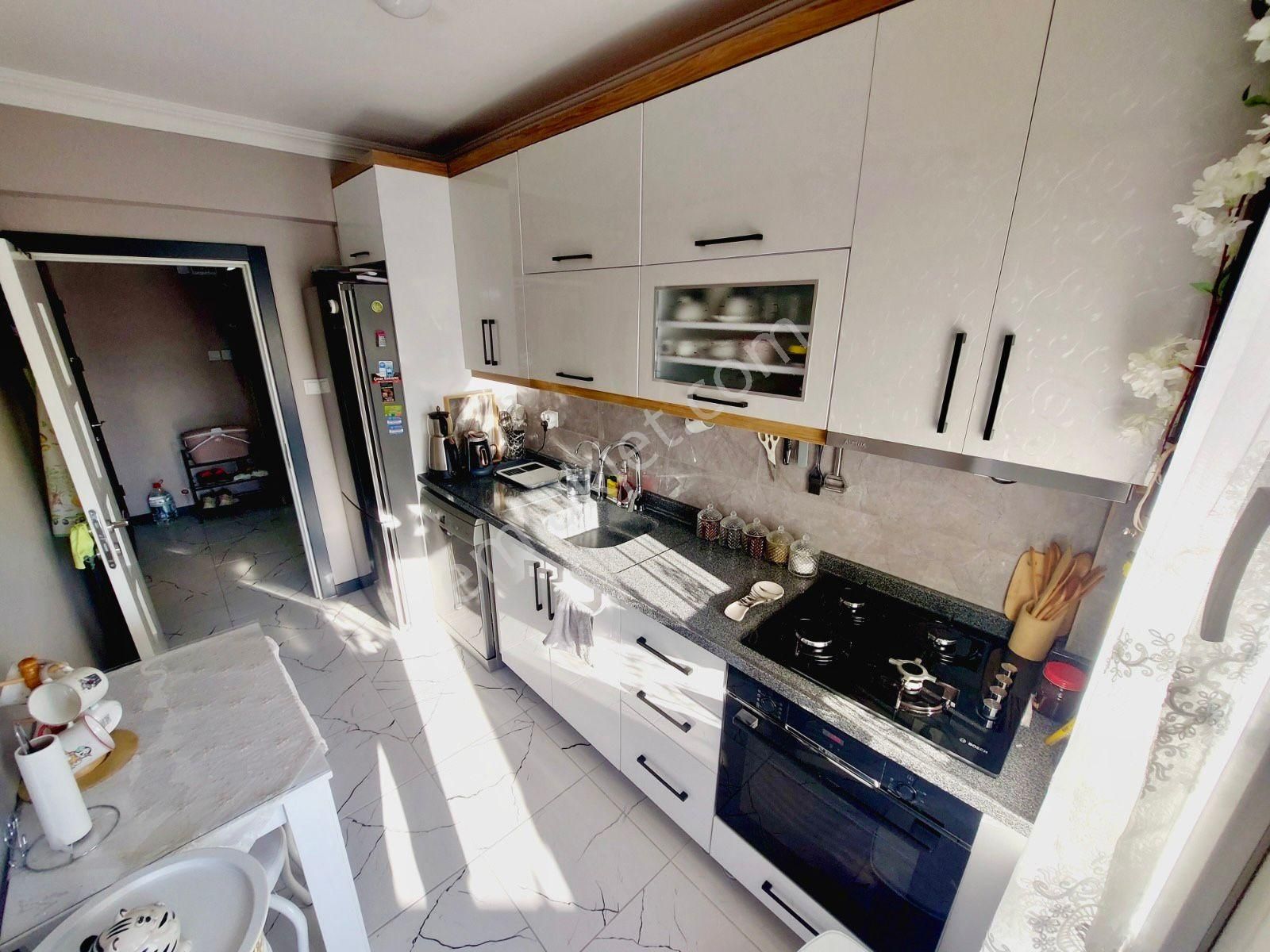 ꧁ay Emlaktan꧂akçay'da İçi Komple Yapılı Kombili Denize 300 M Ayrı Mutfak Ön Cephe Satılık 2+1 Daire - Görsel 28