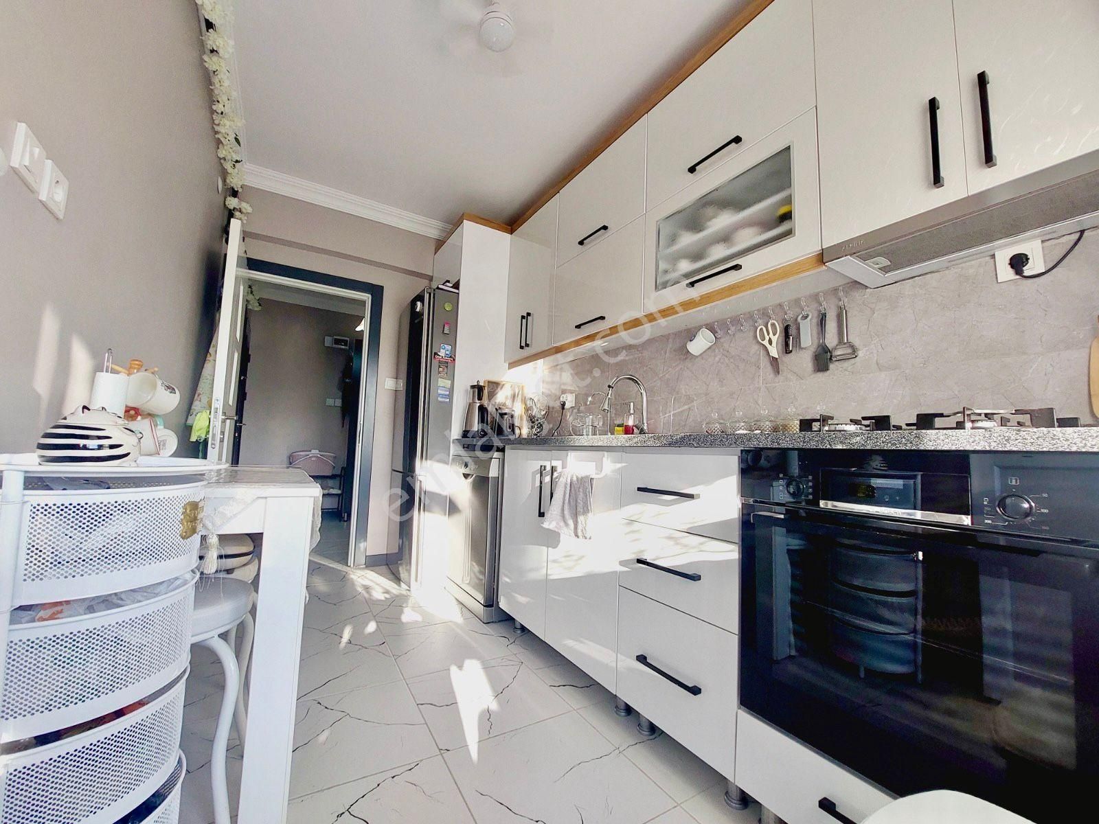 ꧁ay Emlaktan꧂akçay'da İçi Komple Yapılı Kombili Denize 300 M Ayrı Mutfak Ön Cephe Satılık 2+1 Daire - Görsel 26