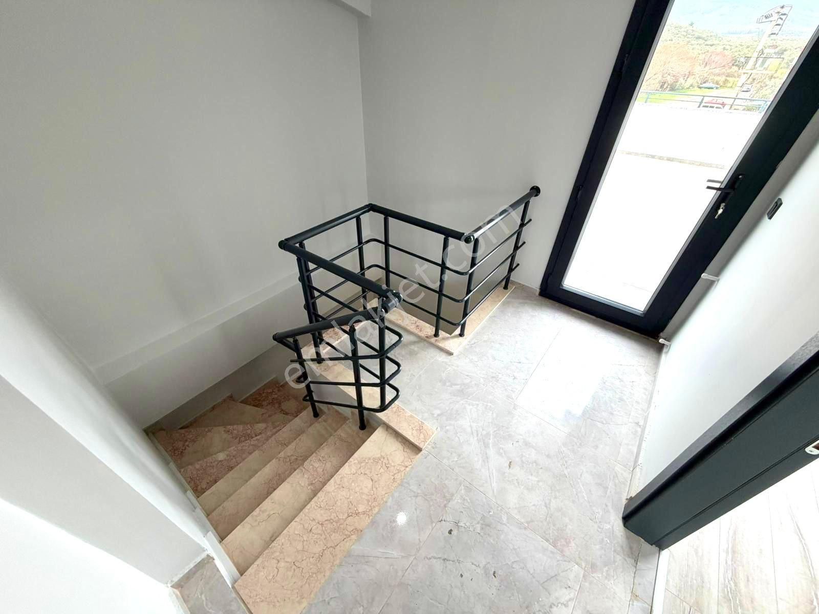 🏡 Referans'tan Akçay'da Kazdağı Manzarılı Geniş Teraslı Ön Cephe 2+1 Dubleks - Görsel 23