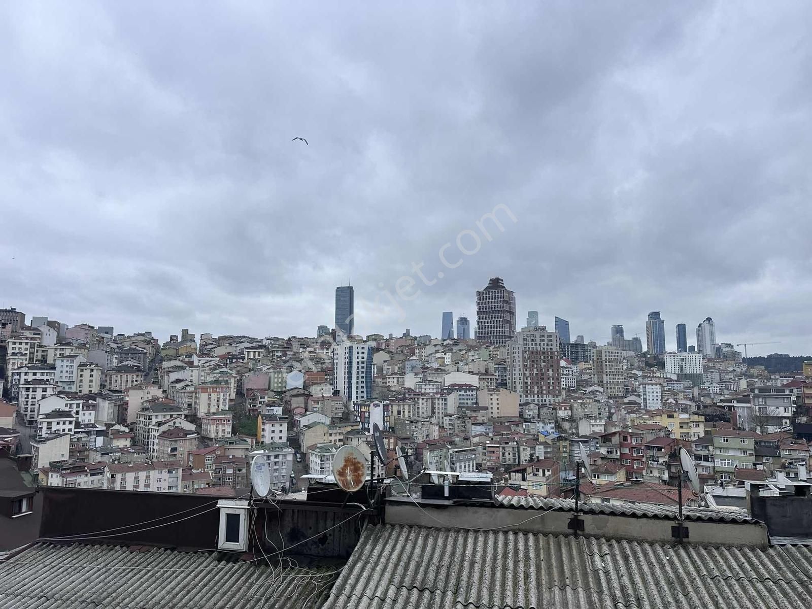 Hürriyet Mahallesi Cemilbengü Caddesi Sonu Manzaralı Satılık 3+1