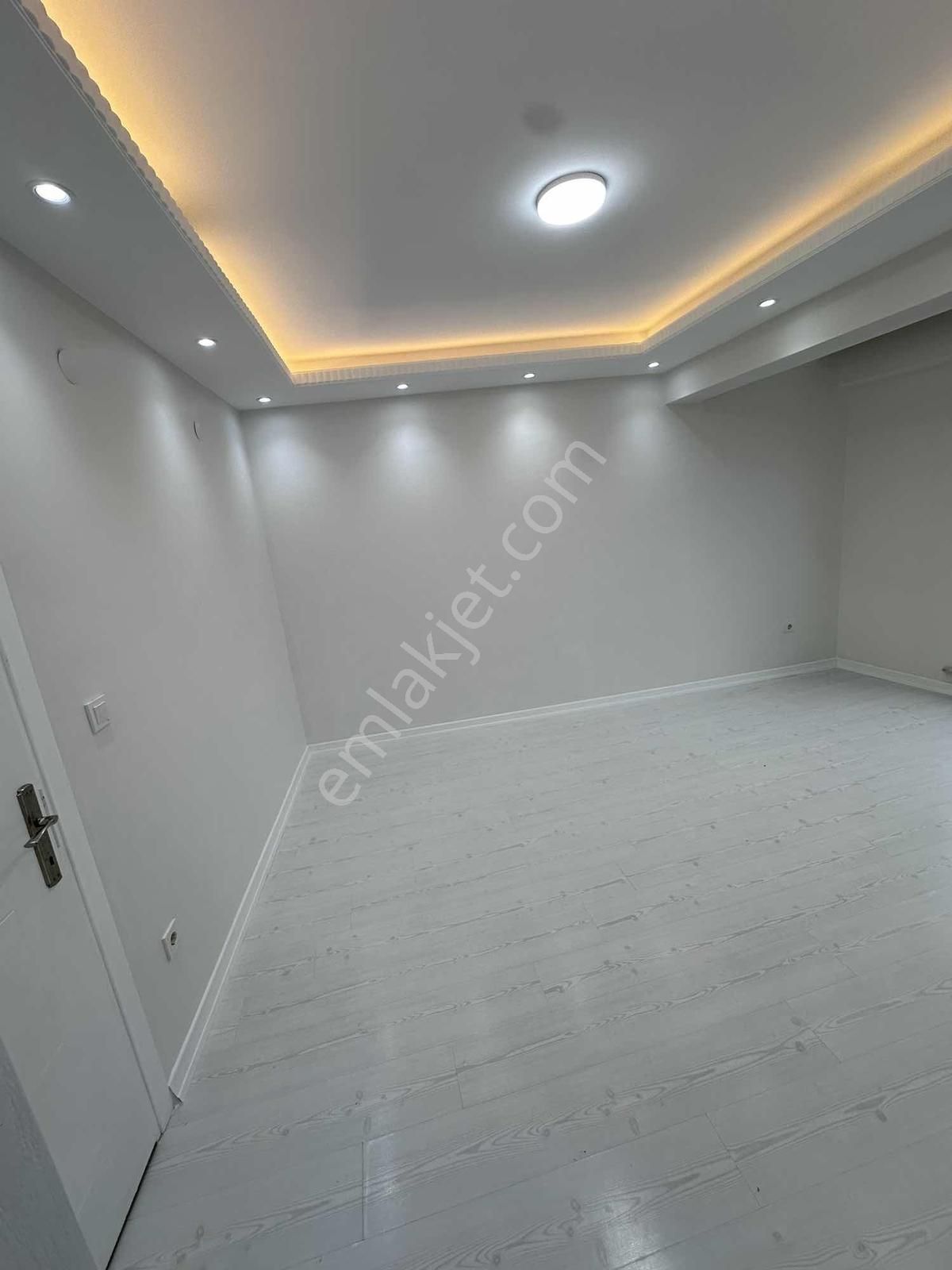 Hürriyet Mahallesi Cemilbengü Caddesi Sonu Manzaralı Satılık 3+1 - Görsel 9