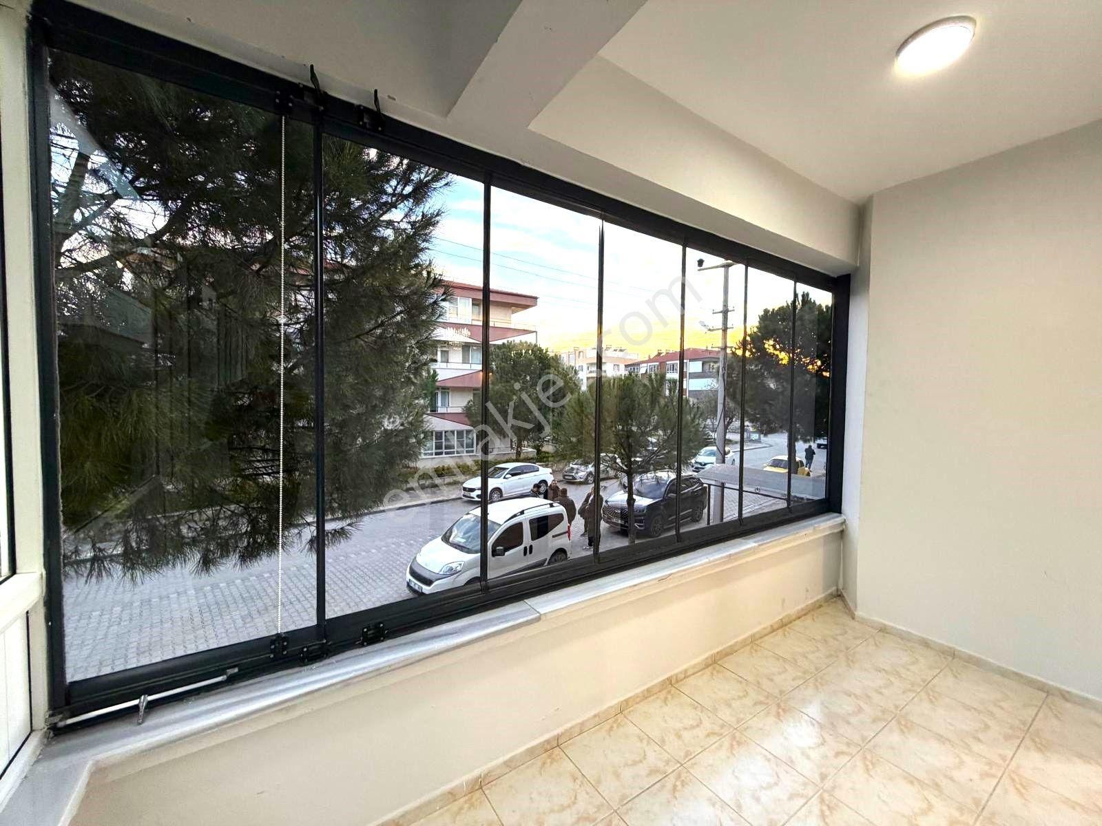 𝄞melodi'den Akçay'ın Yeni Gözde Tasarımlı Ara Kat Ön Cephe Özel Müzikli Şöminesiyle 2+1 Dairesi - Görsel 33