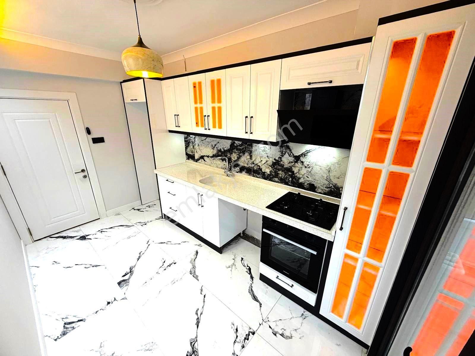 𝄞melodi'den Akçay'ın Yeni Gözde Tasarımlı Ara Kat Ön Cephe Özel Müzikli Şöminesiyle 2+1 Dairesi