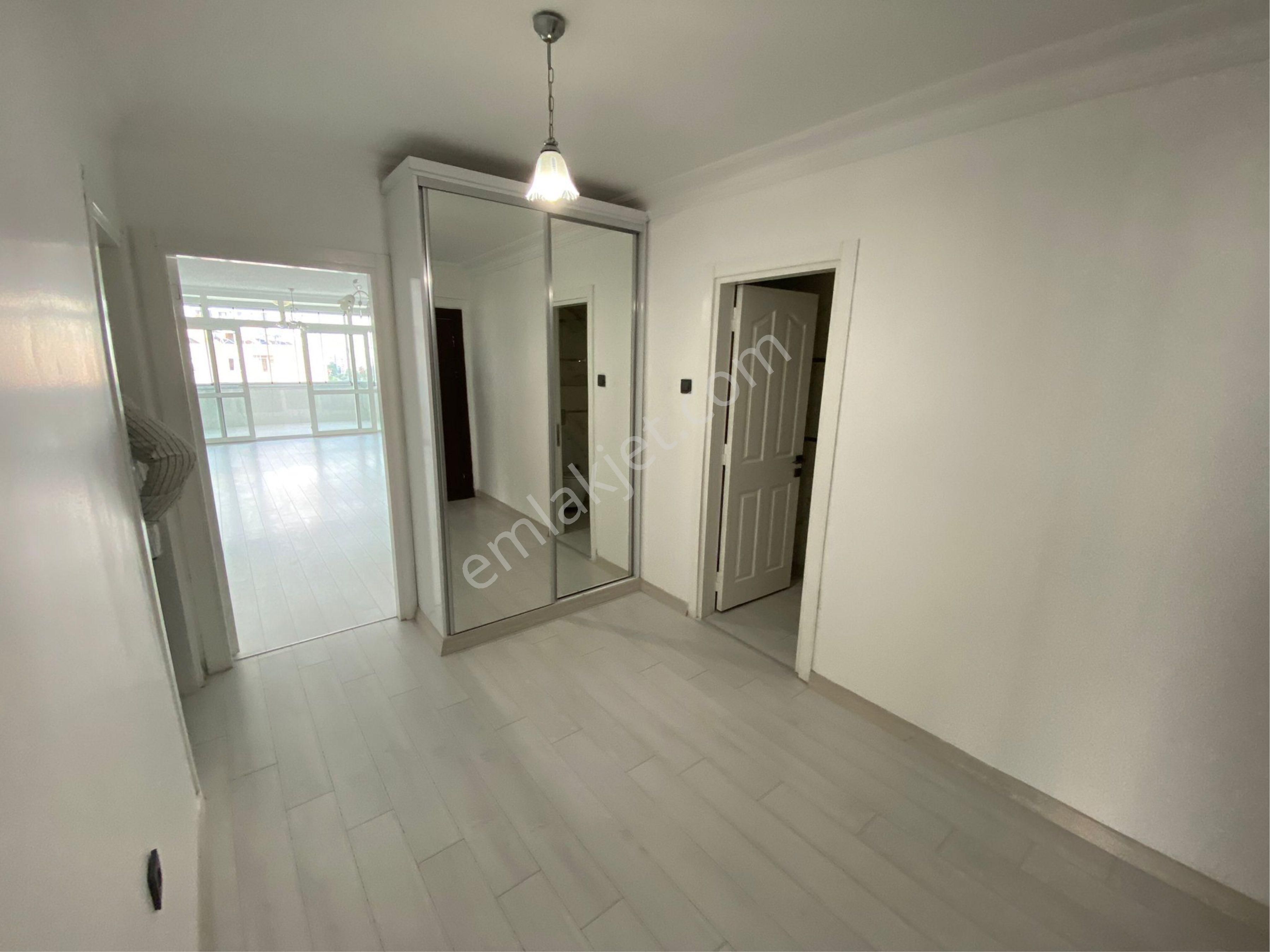 Güzelyalı Mh Bulvar Üzerinde Merkezi Konumda 3+1 Geniş Kiralık Daire - Görsel 5