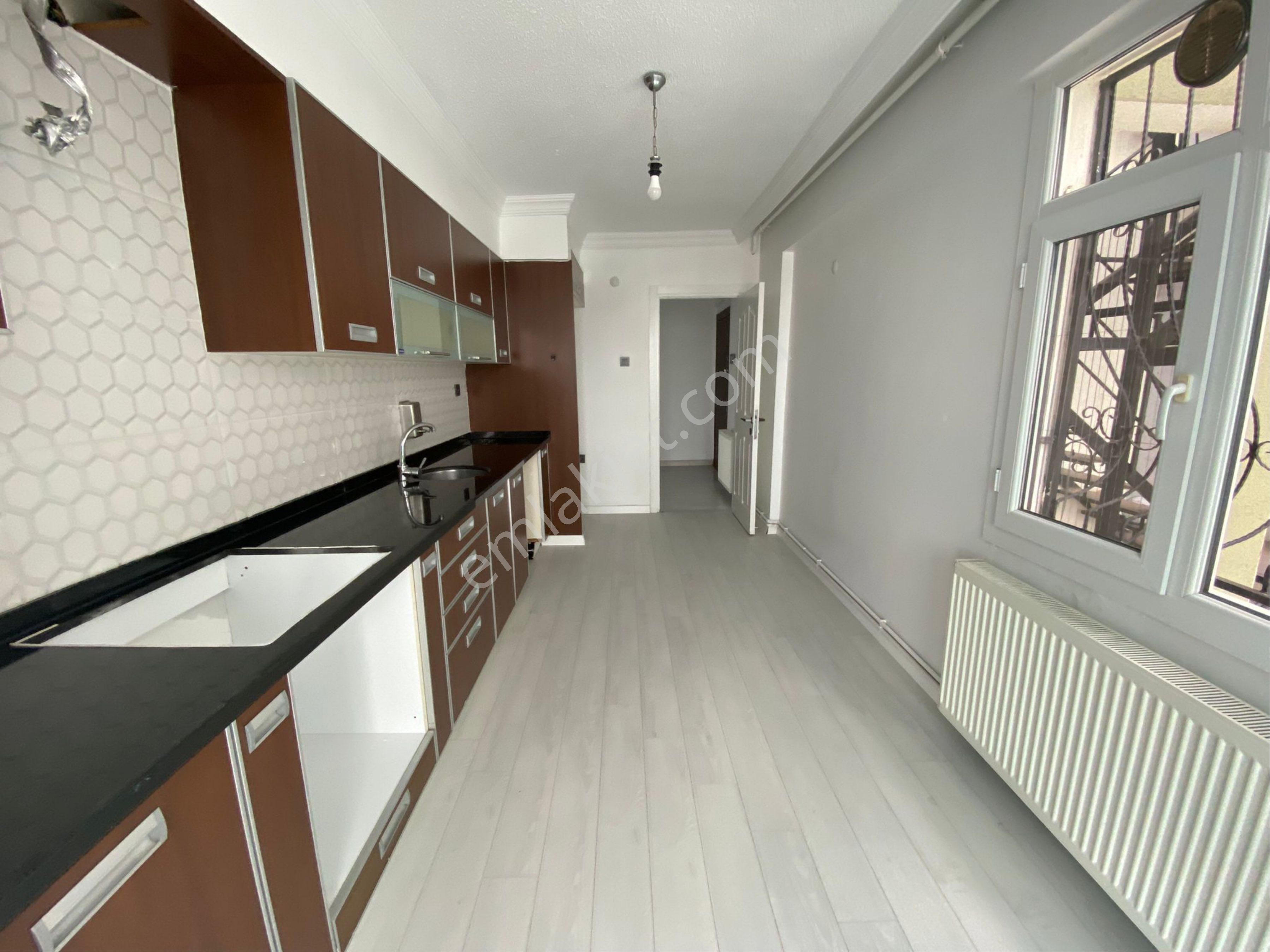 Güzelyalı Mh Bulvar Üzerinde Merkezi Konumda 3+1 Geniş Kiralık Daire - Görsel 3