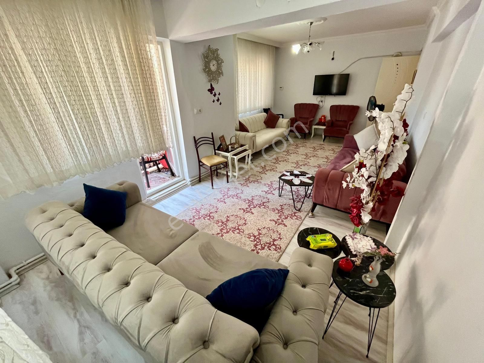 Ender Uysal Gayrimenkulden Değirmenönün De Satılık 2+1 Fırsat Daire.. - Görsel 4