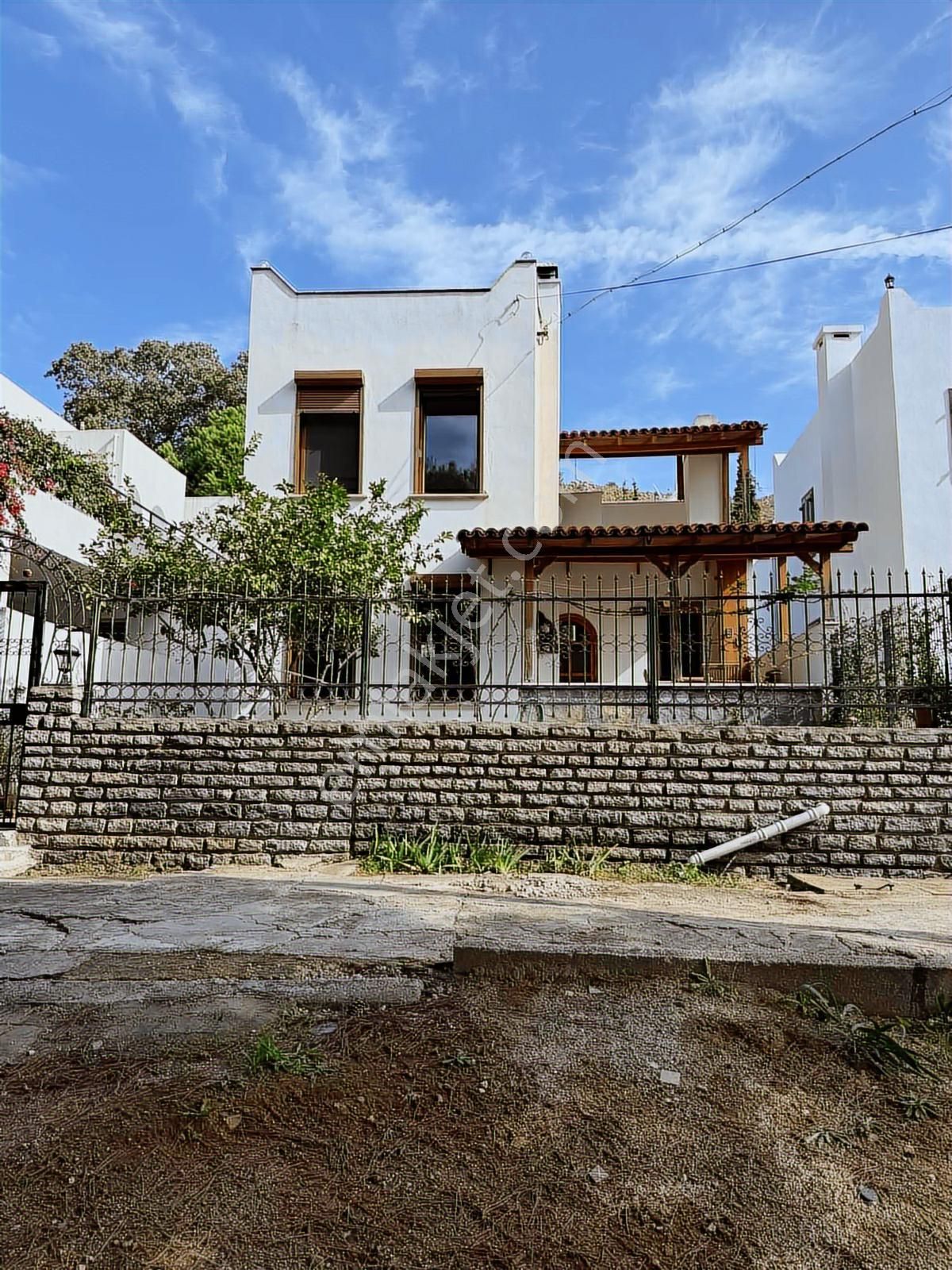 Bodrum Gümüşlük Kadıkalesi Satılık 3+2 120 M2 Müstakil Dubleks