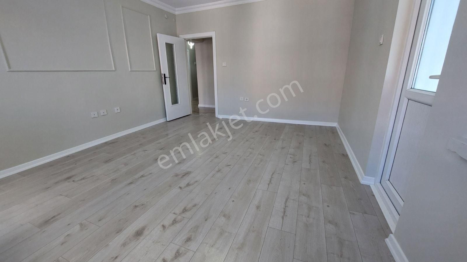 Elvan Mahallesinde 1544 Cadde Üzeri Ful+ful Yapılı 1.kat 3+1 Dai - Görsel 5