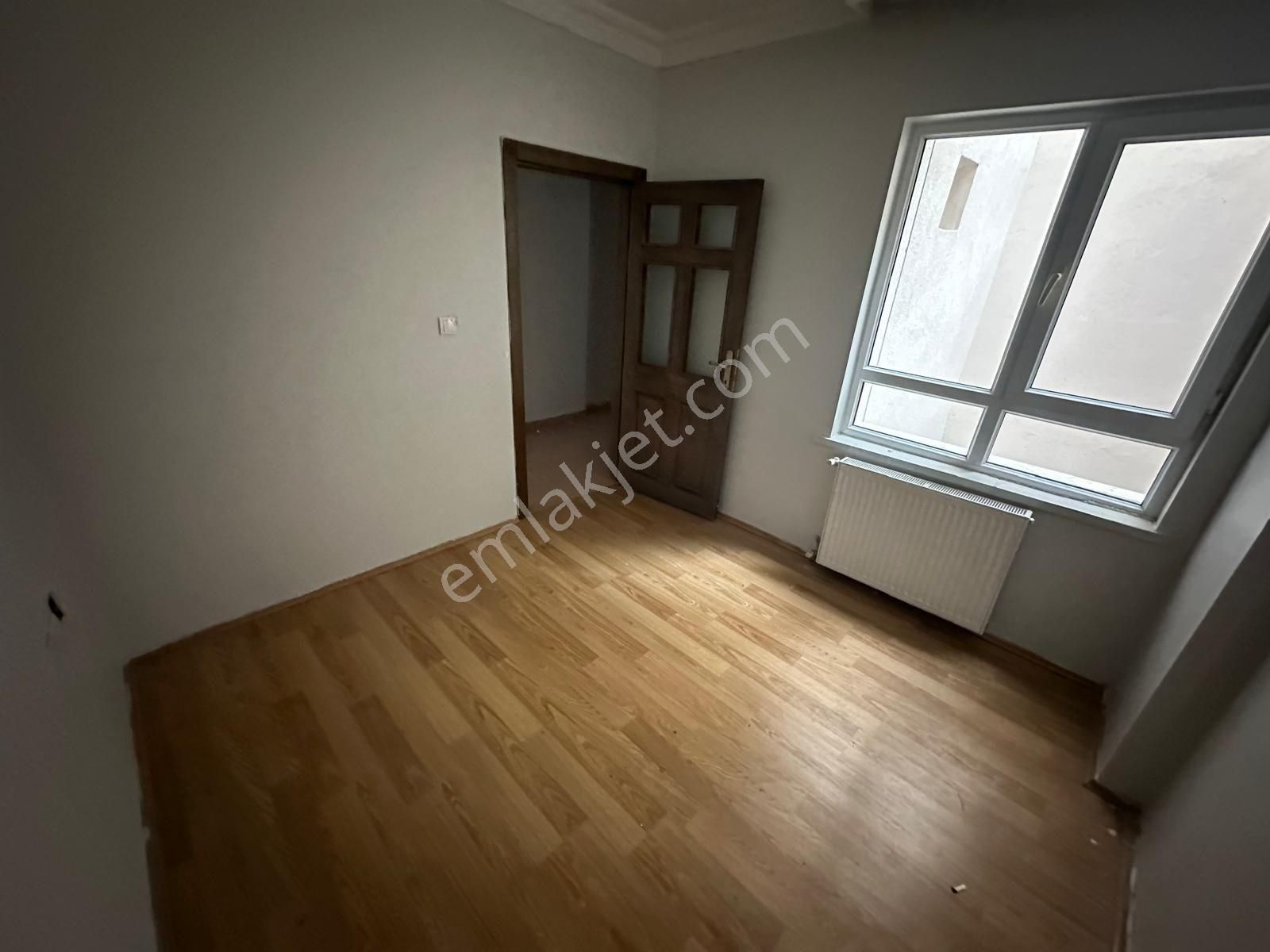 Akşemsettin Mh'de 2+1 90m² Asansörlü Bağımsız Ara Katta Yapılı Daire - Görsel 9