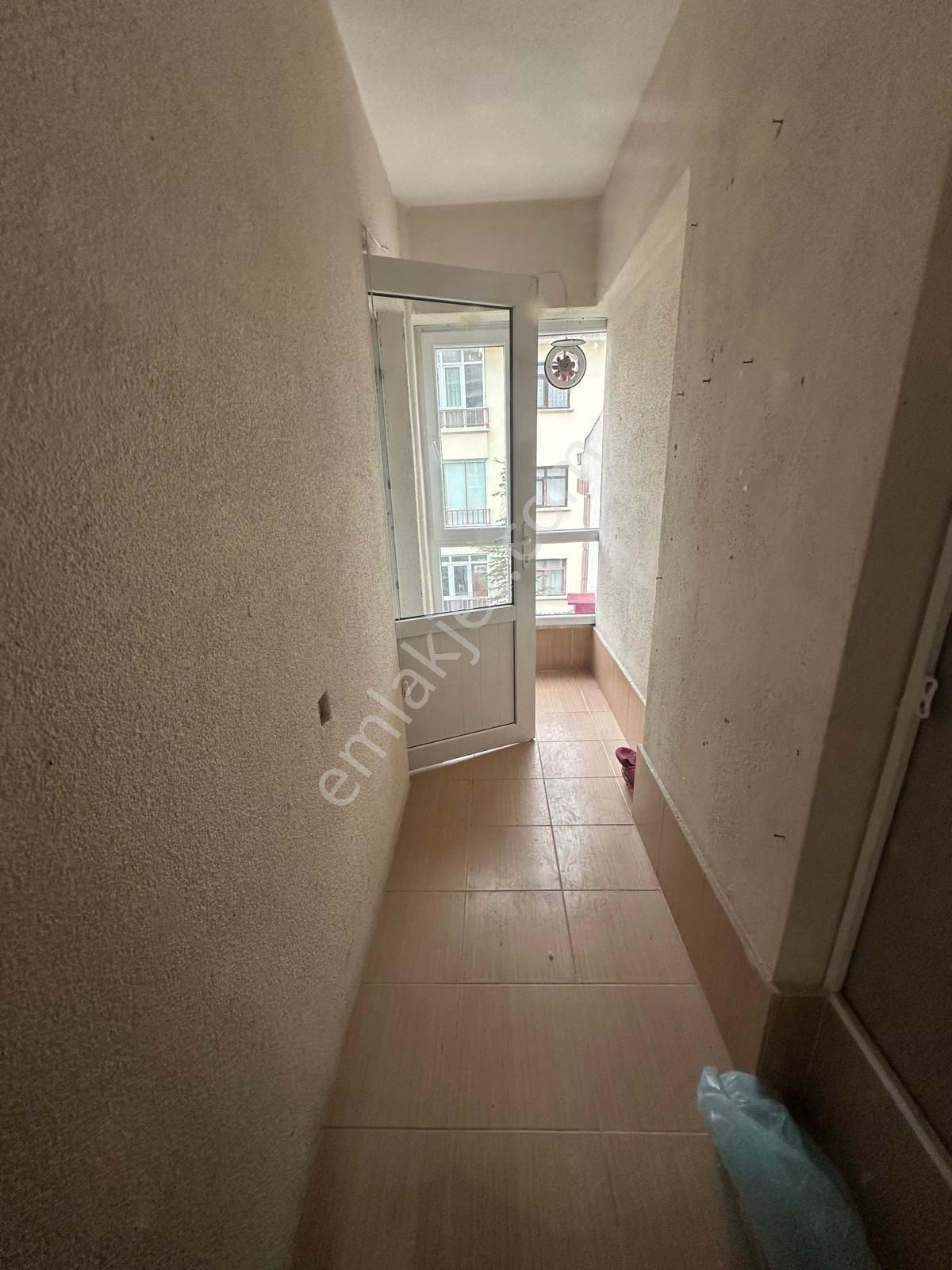 Akşemsettin Mh'de 2+1 90m² Asansörlü Bağımsız Ara Katta Yapılı Daire - Görsel 16