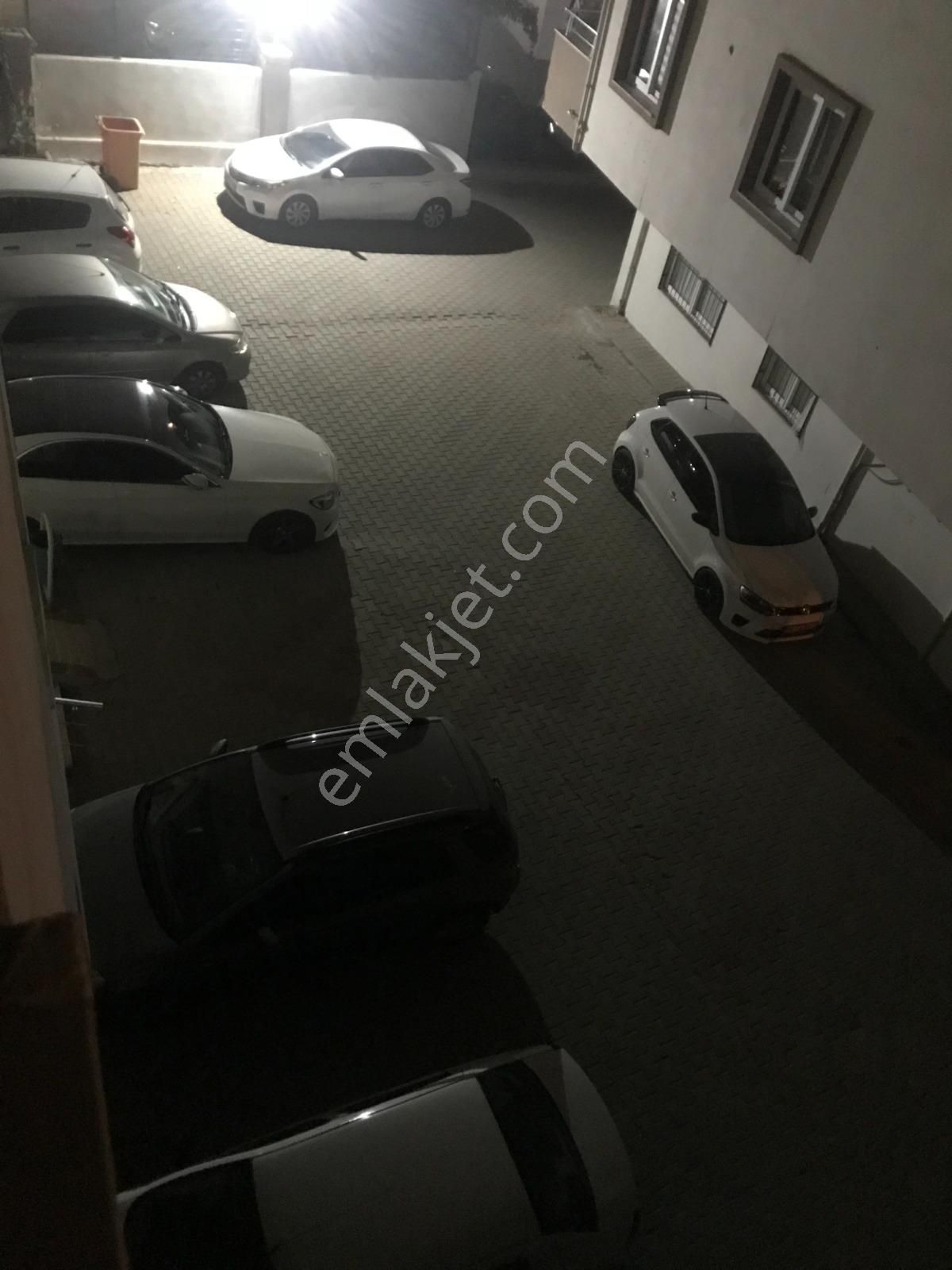 2+1huzurevleri 7yaş 85m2 Geniş 9-2katı Kdb Cephe Hasarsız 2bloklu Site 3,600,000tl - Görsel 2