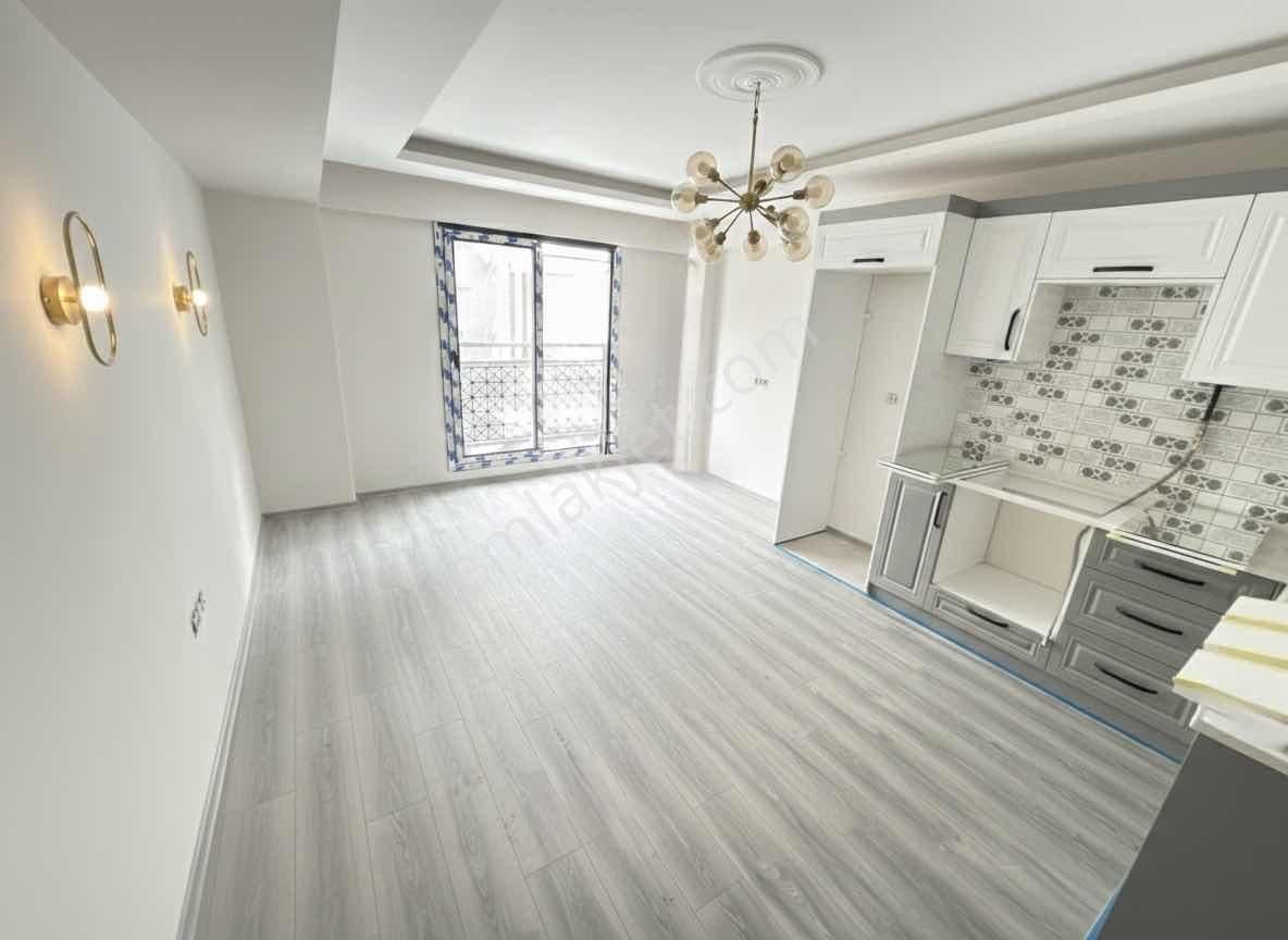 Çiğli Yeni Mah. 1+1 Kiralık Daire - Görsel 3