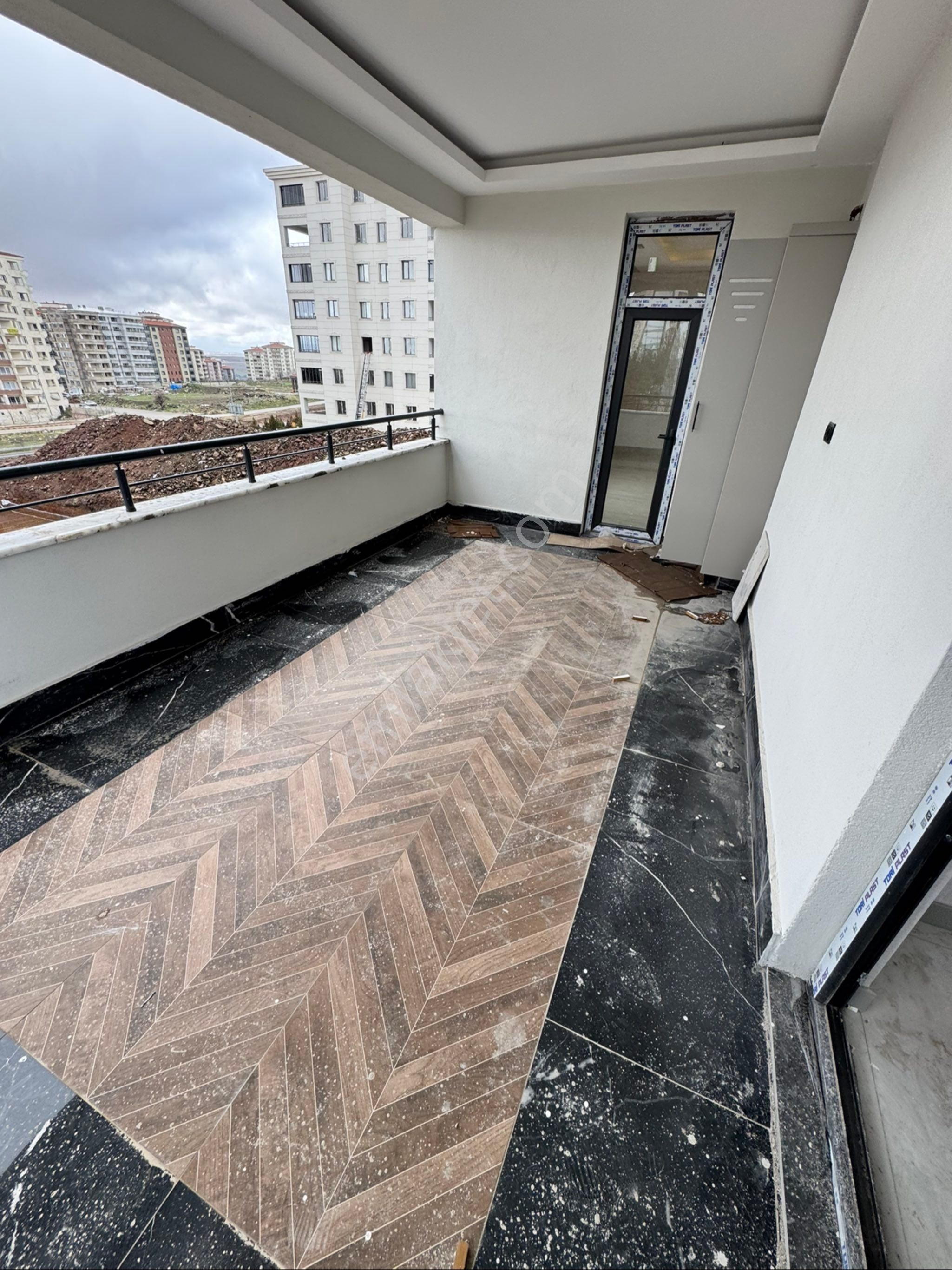 G.antep Karataş Merkezi Konumda Sıfır Arakat 2,5+1 Satılık Daire - Görsel 30