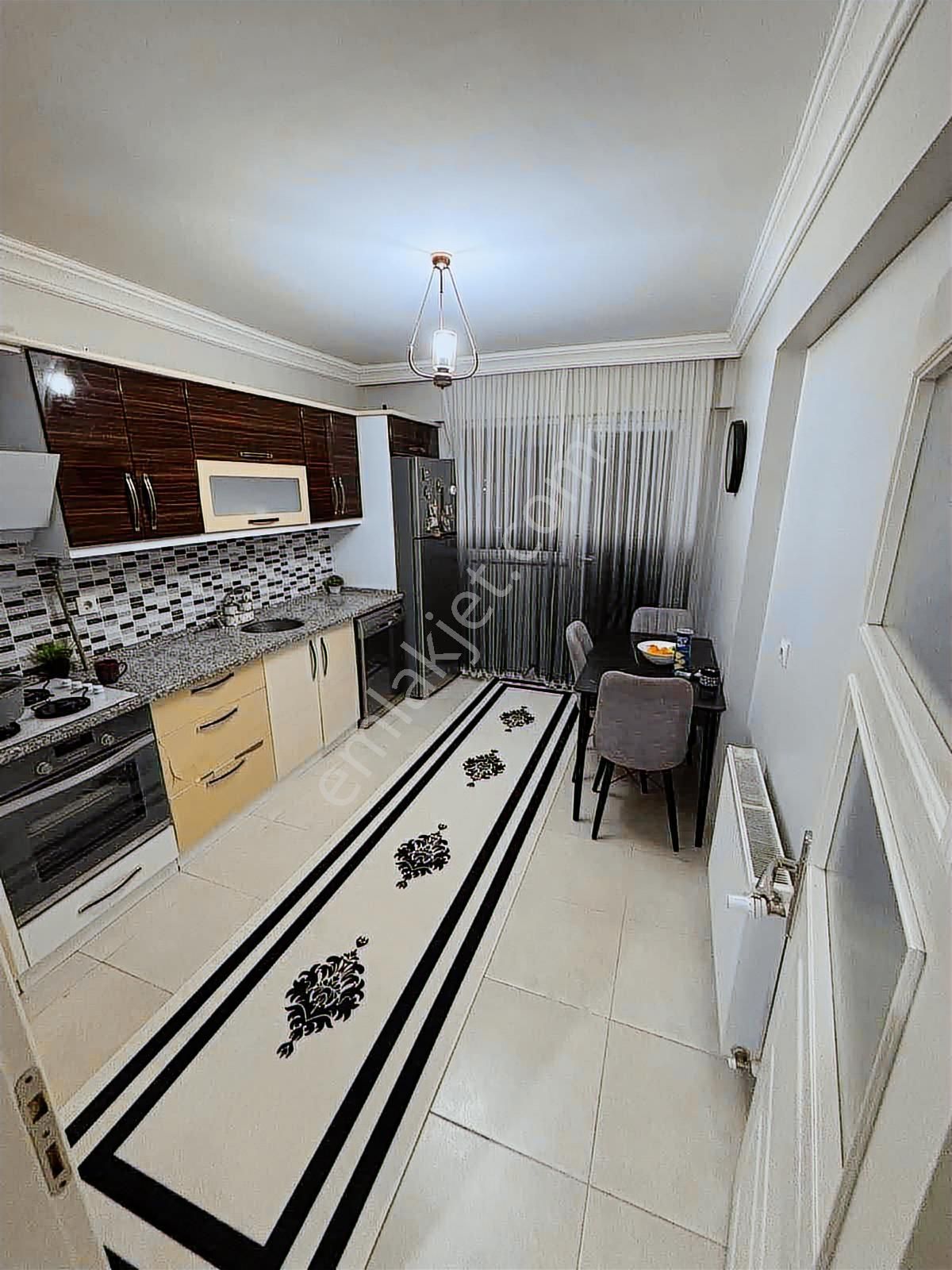 Experden Derebahçede Site İçersinde Satılık 3+1 Daire