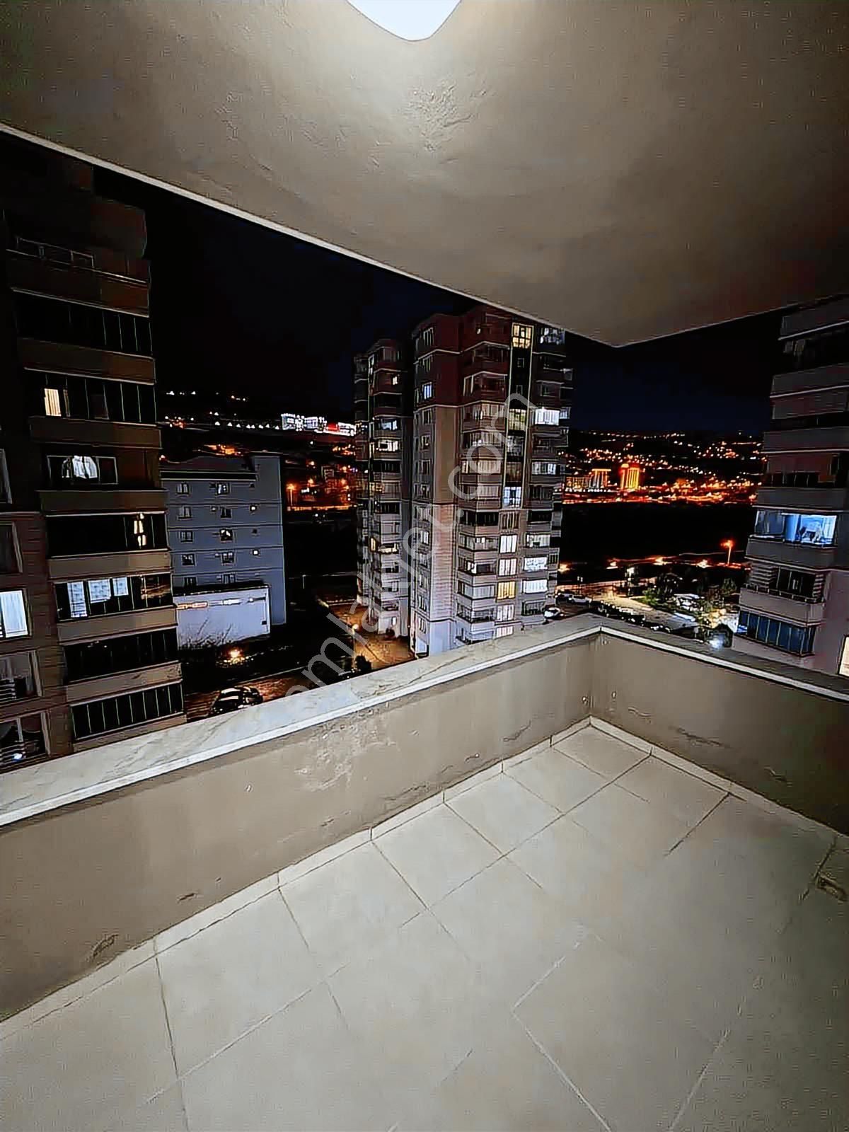 Experden Derebahçede Site İçersinde Satılık 3+1 Daire - Görsel 2